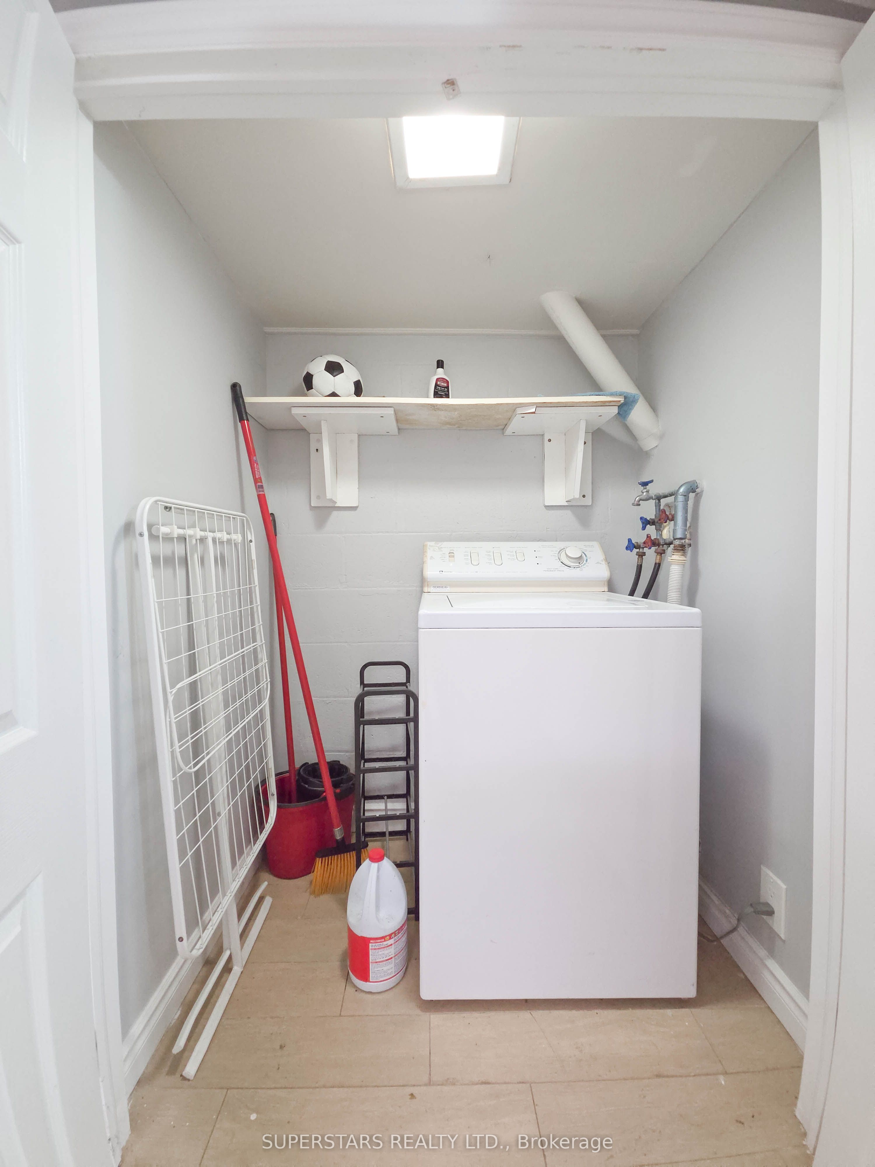 856 Wilson Avenue Property Photo 37