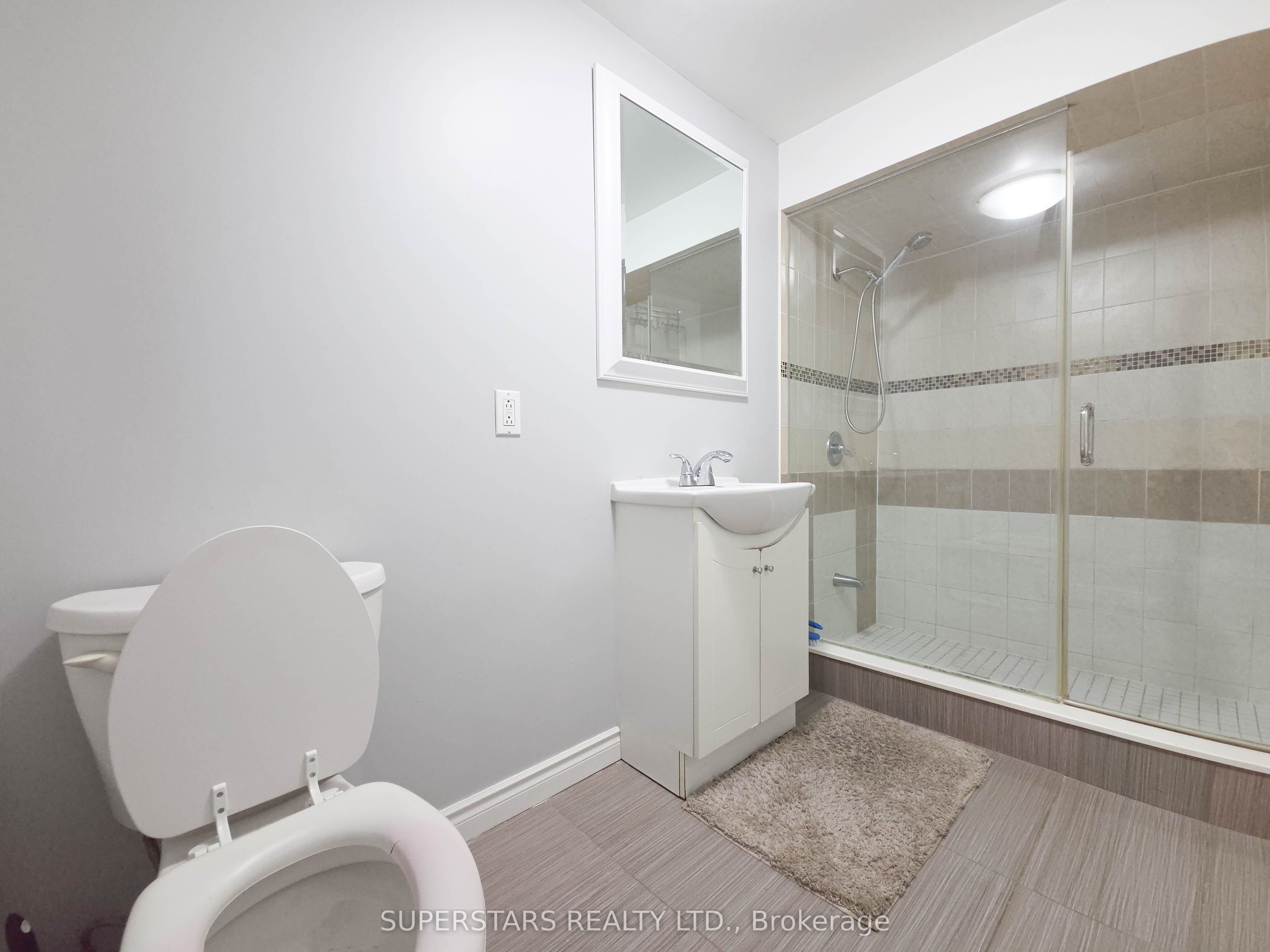 856 Wilson Avenue Property Photo 38