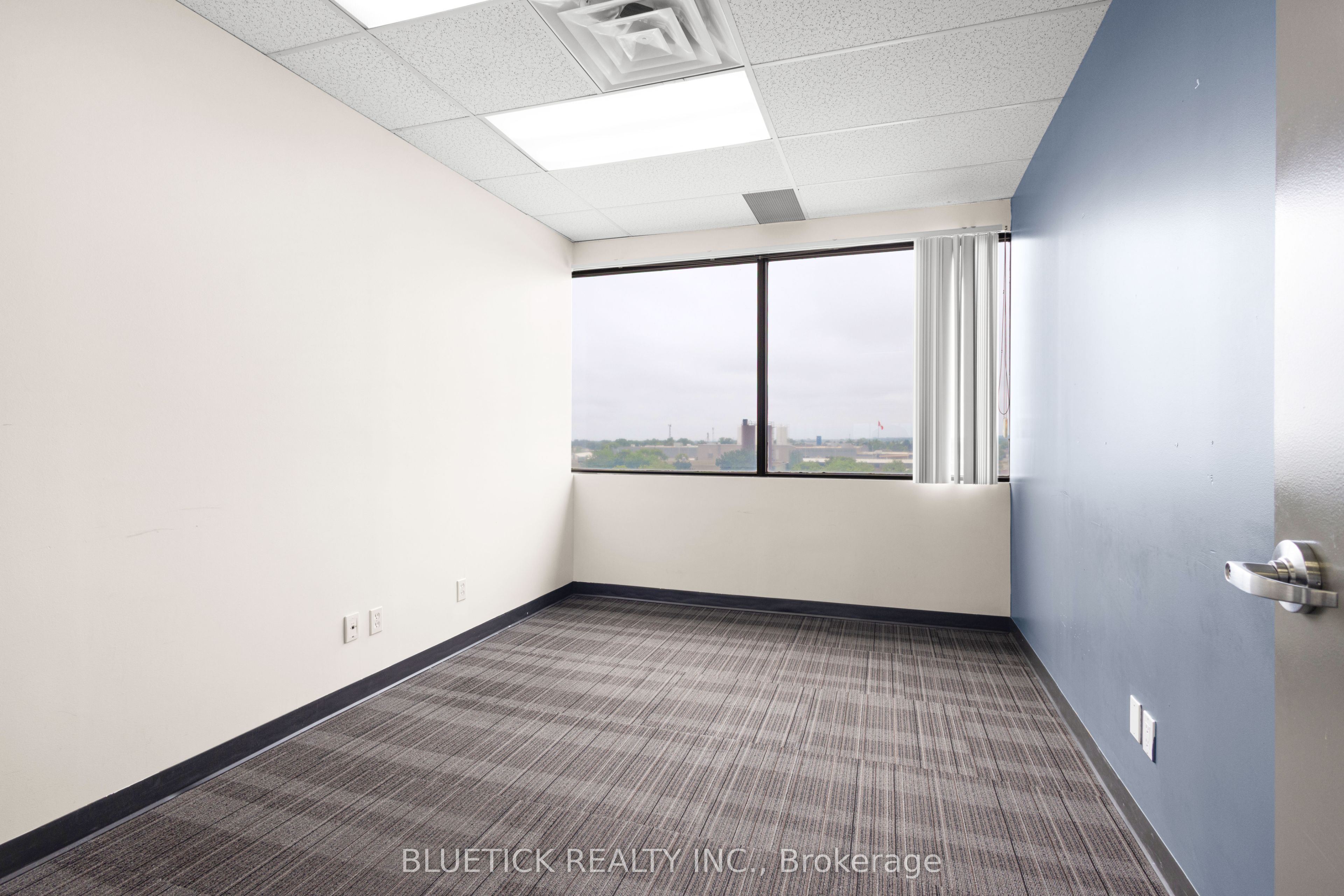 710 Dorval Drive 401 Property Photo 3