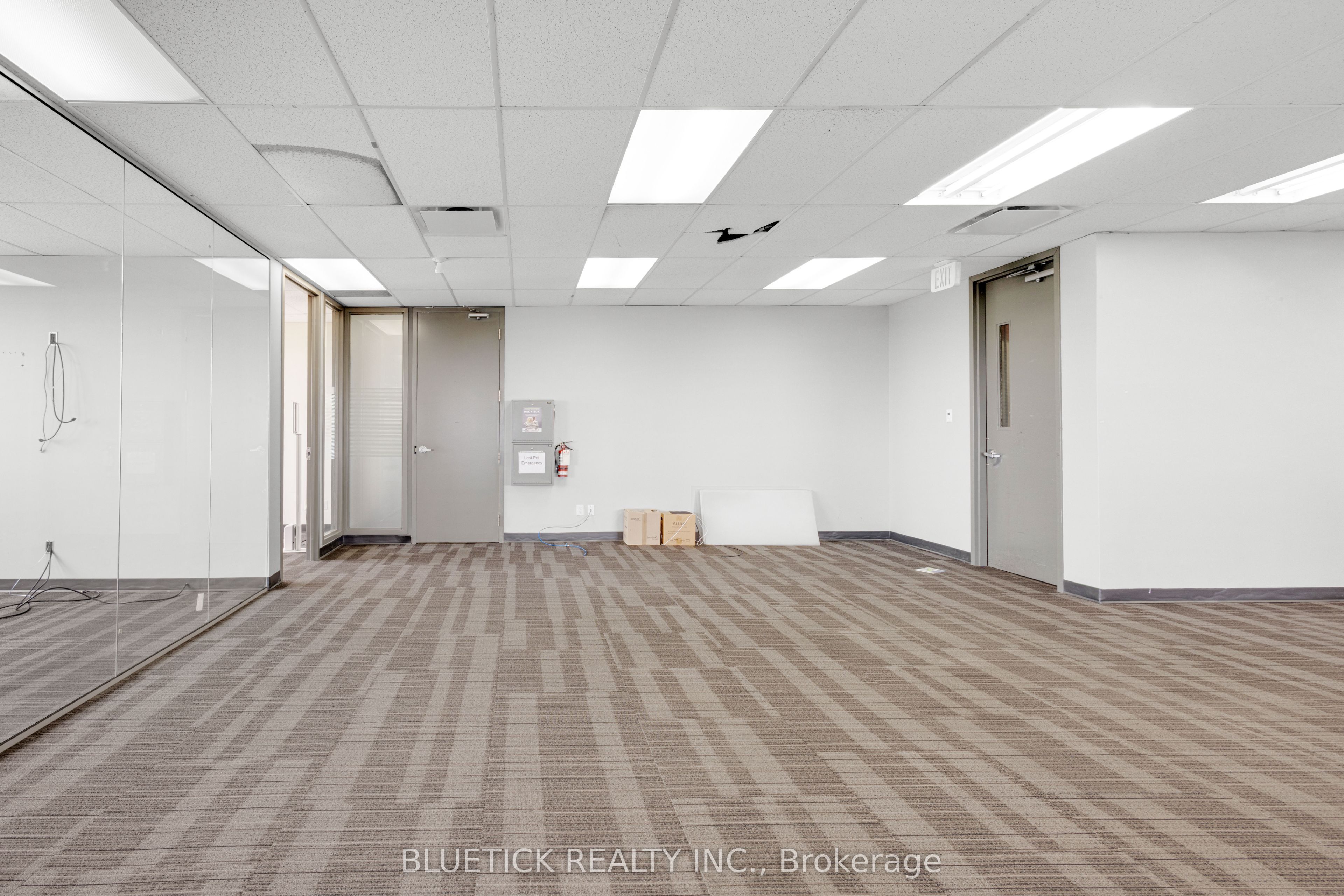 710 Dorval Drive 401 Property Photo 6