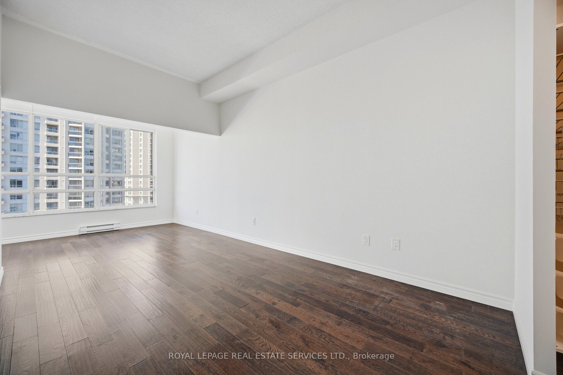 250 Webb Drive Ph05 Property Photo 22