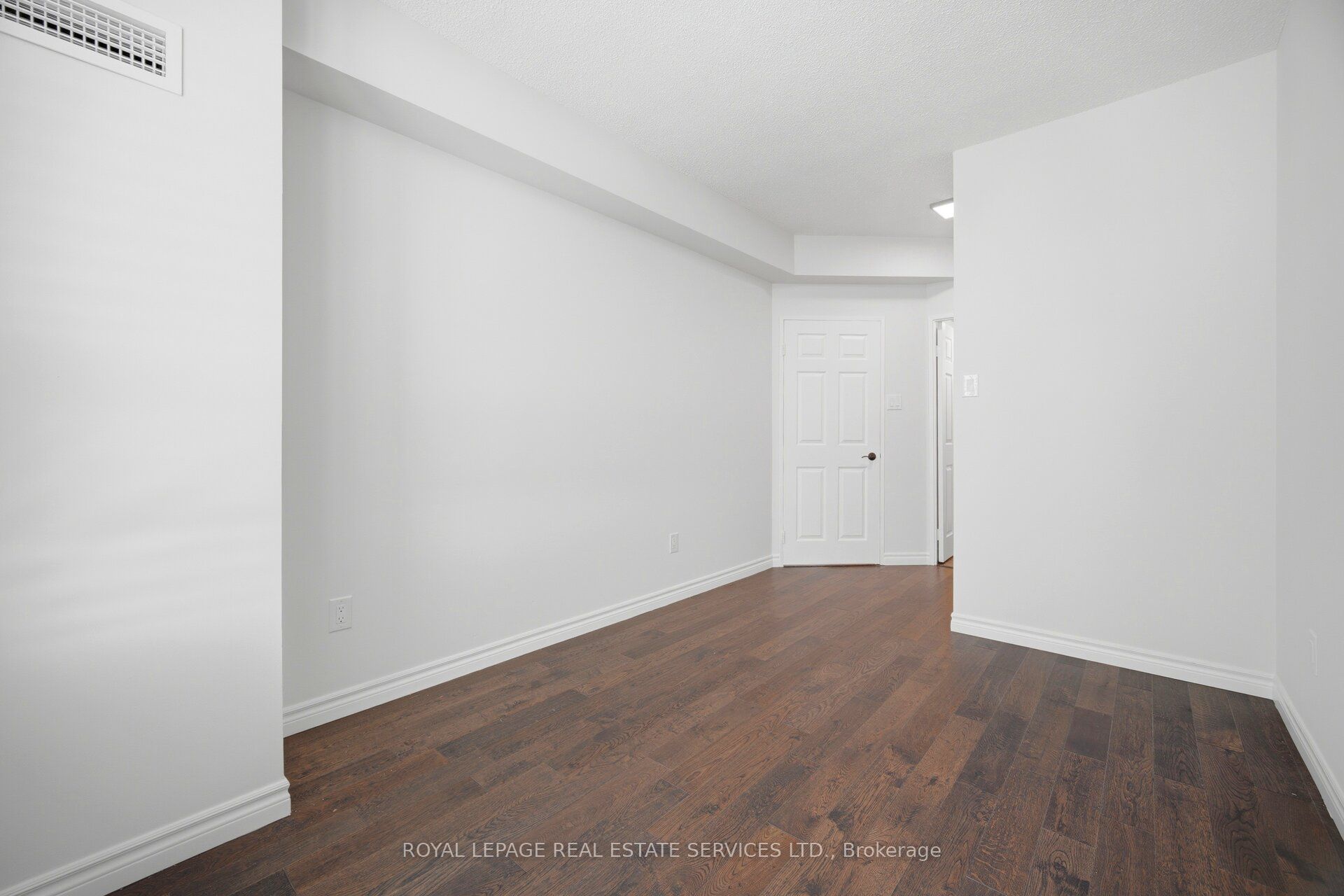250 Webb Drive Ph05 Property Photo 31