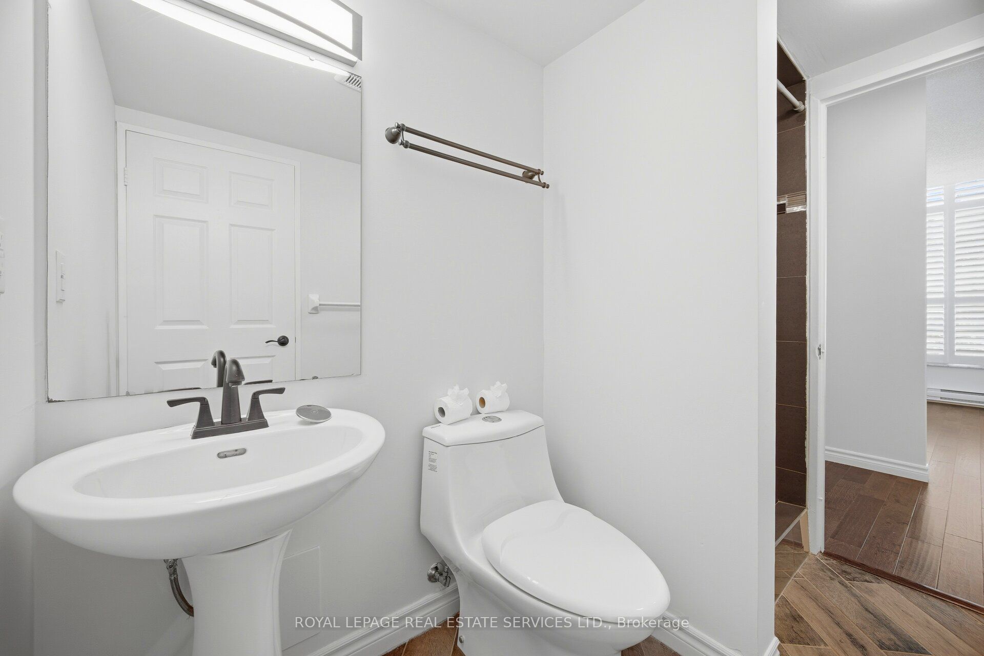 250 Webb Drive Ph05 Property Photo 34