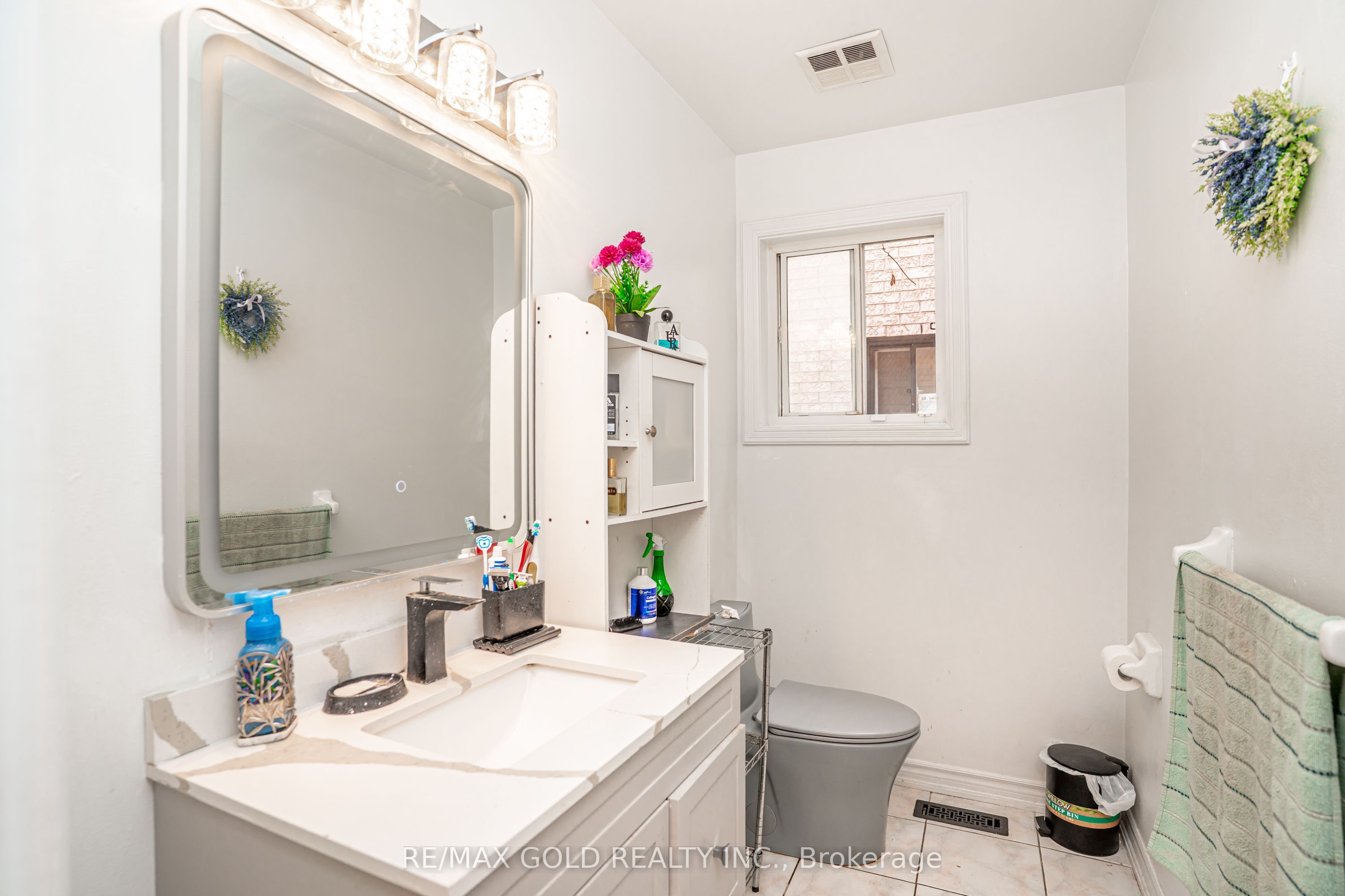 31 Colleyville Street Property Photo 15