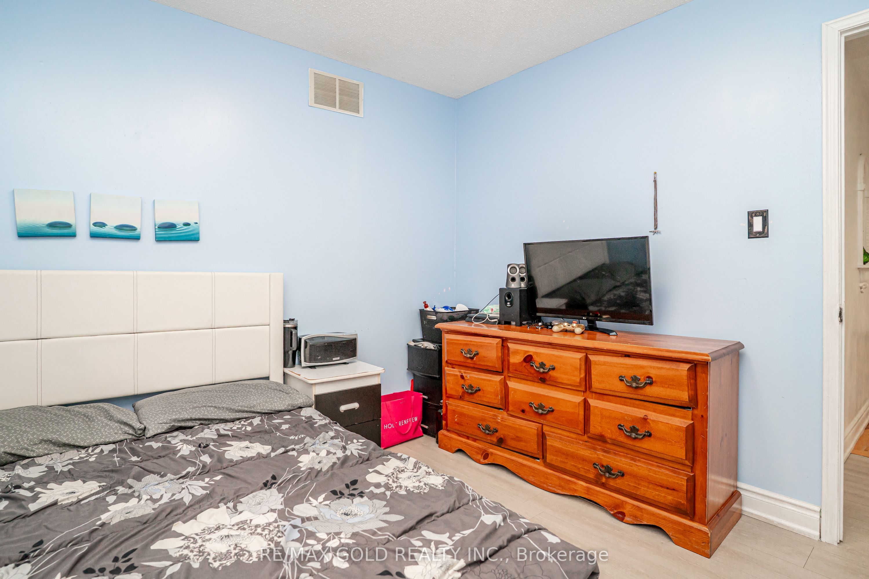 31 Colleyville Street Property Photo 23