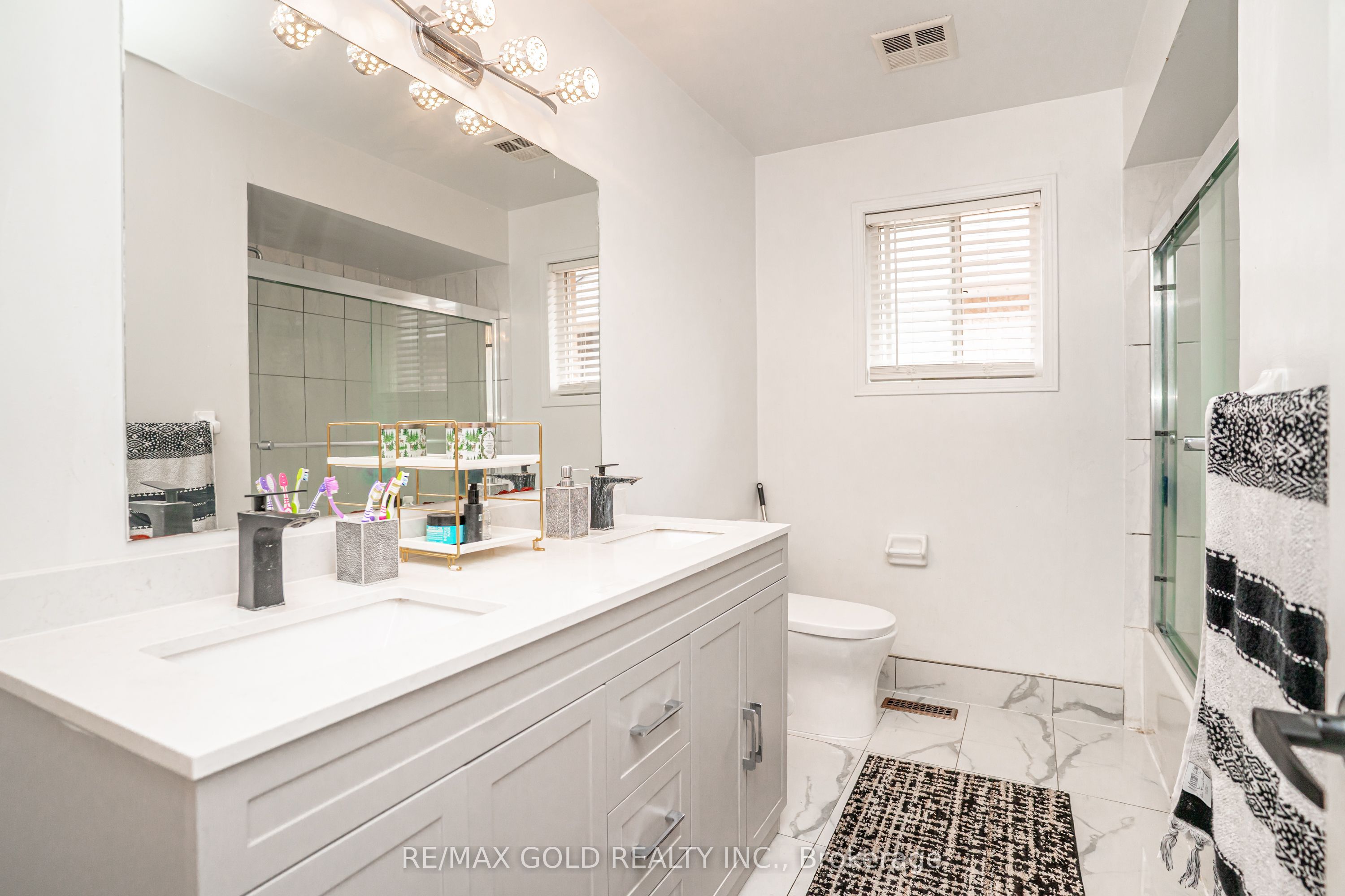 31 Colleyville Street Property Photo 24