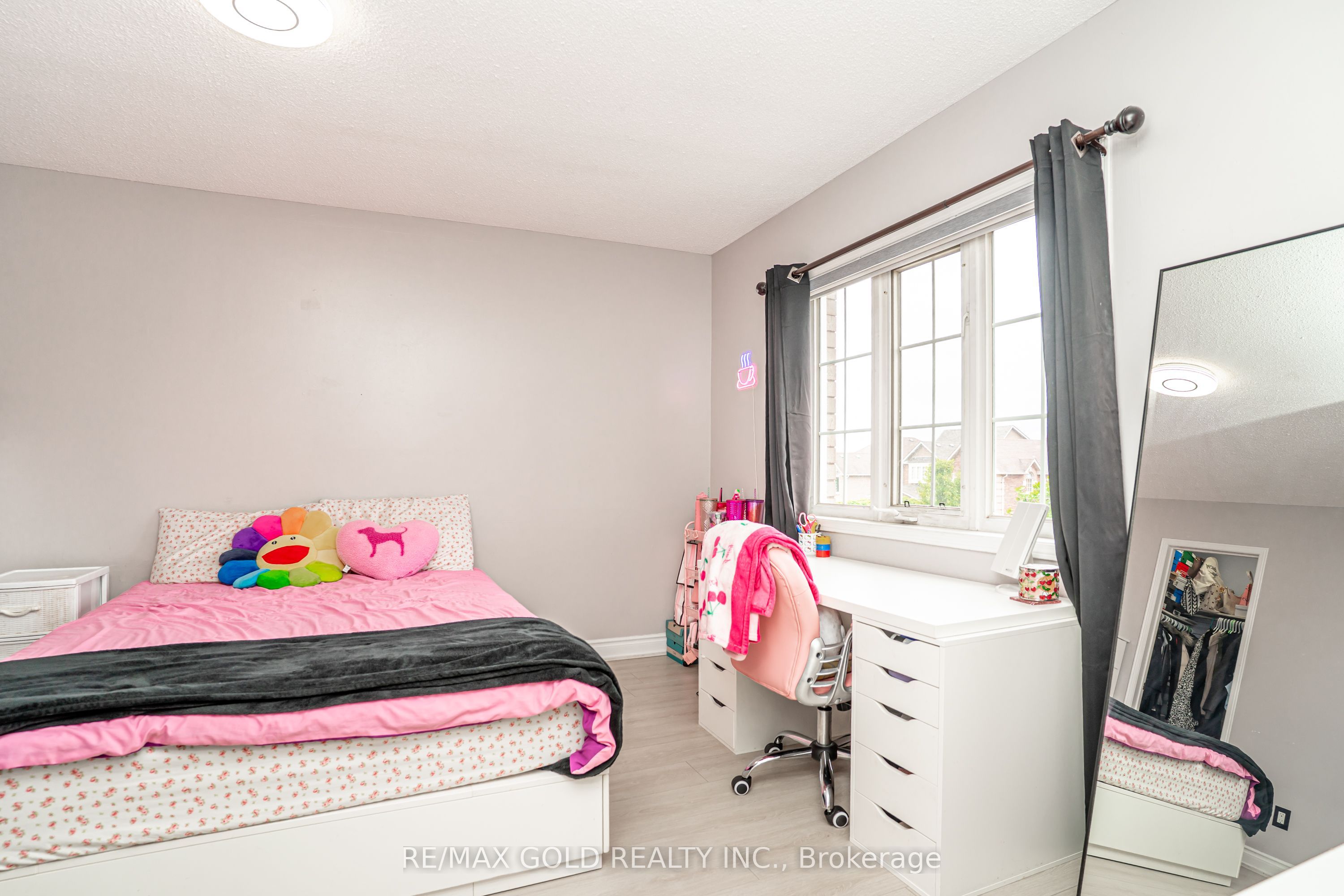 31 Colleyville Street Property Photo 27