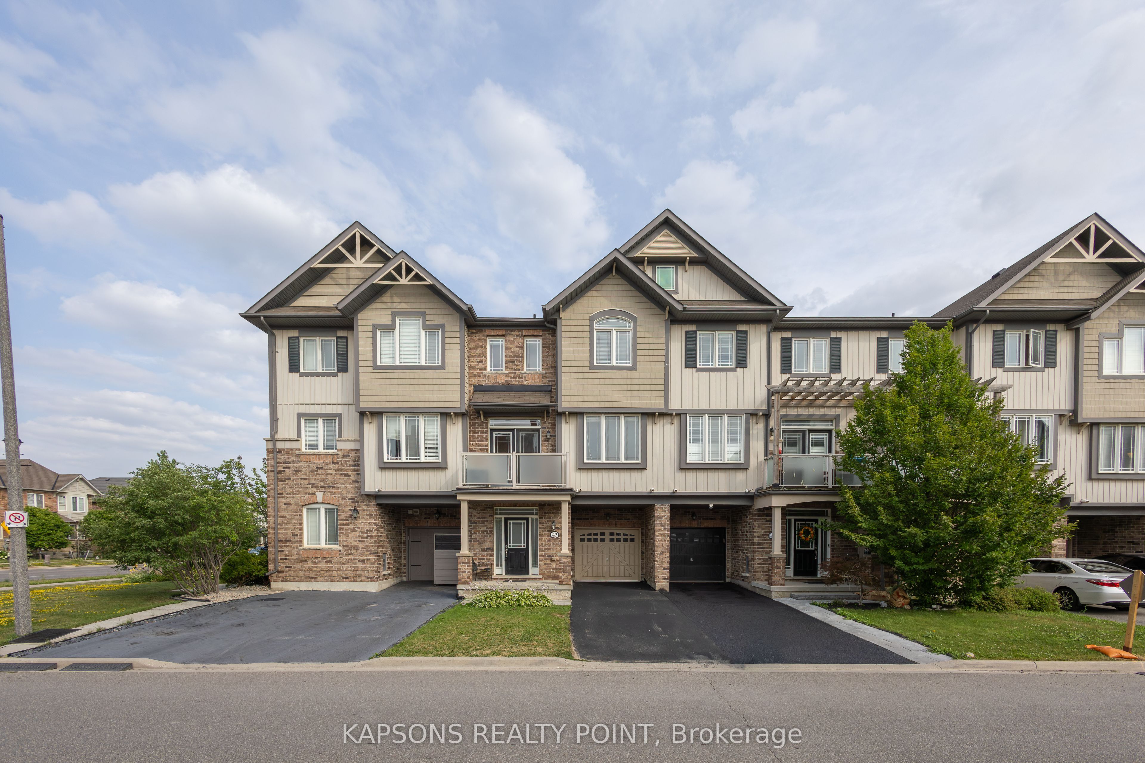 43 Waterville Way Property Photo 4
