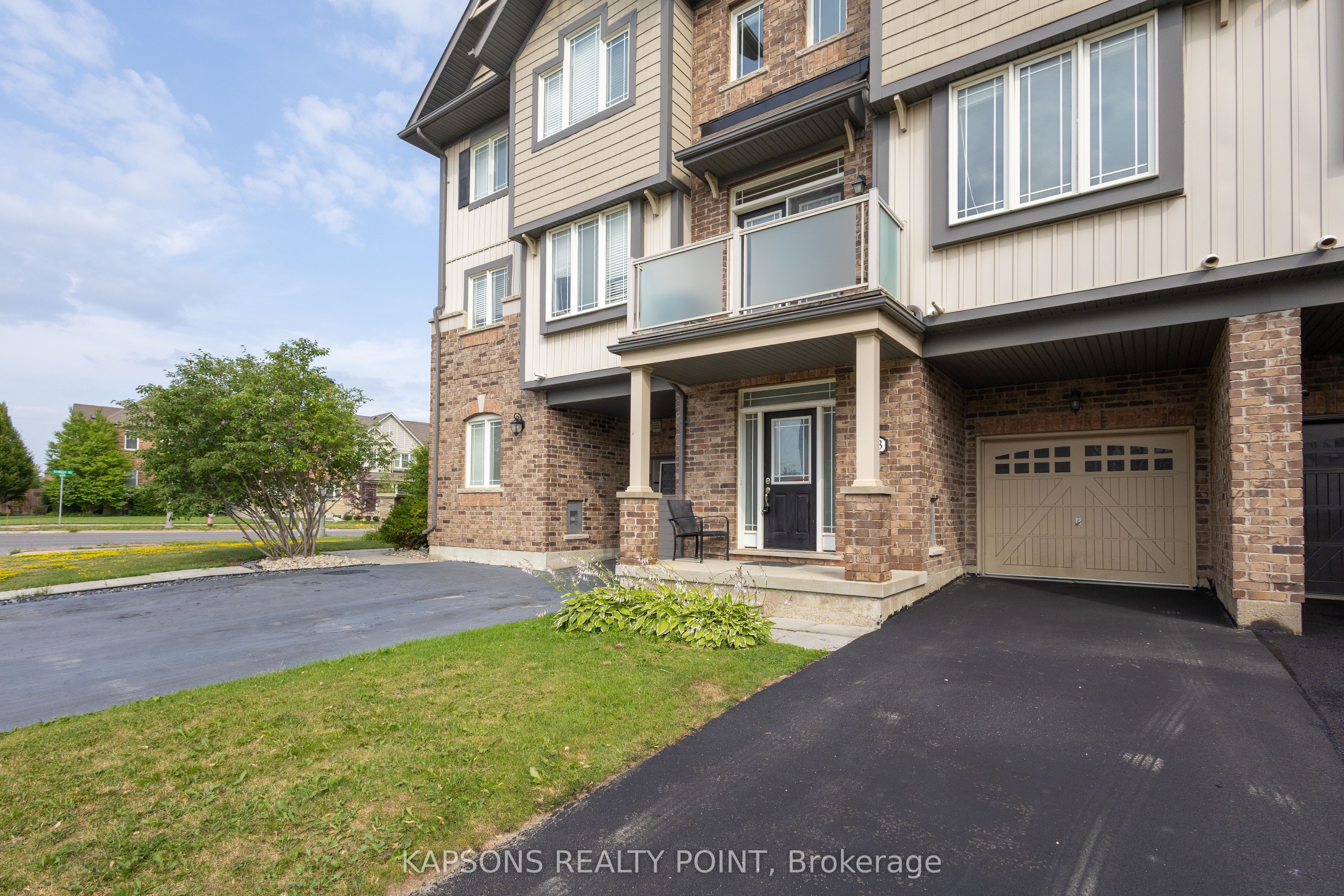 43 Waterville Way Property Photo 5