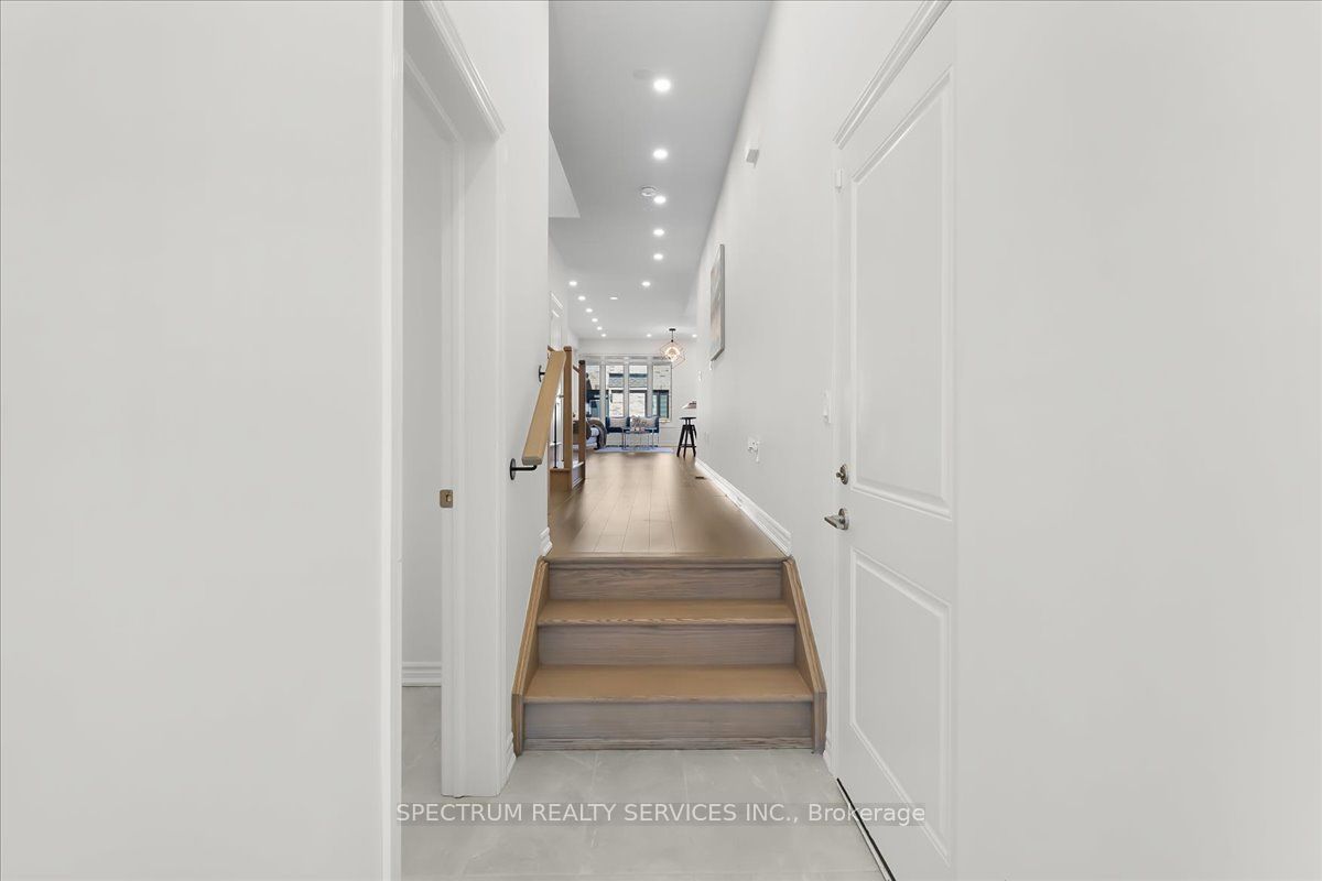 1437 Watercres Way Property Photo 5