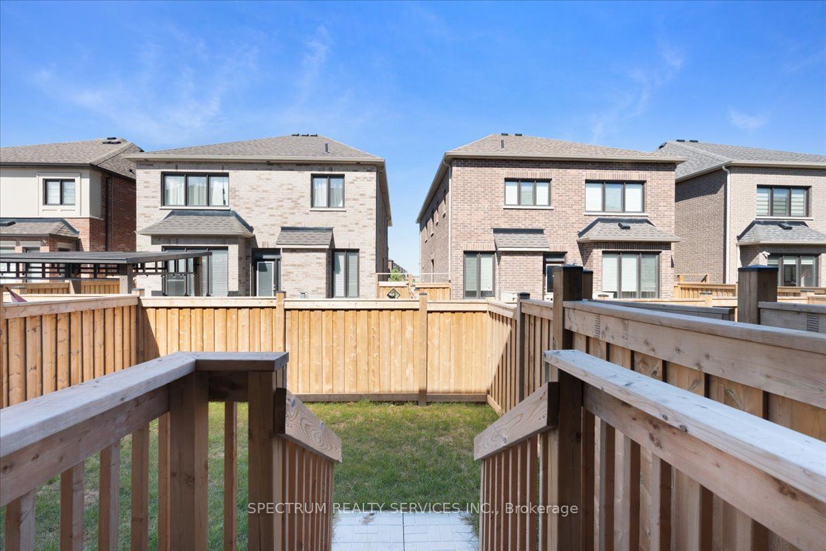 1437 Watercres Way Property Photo 31