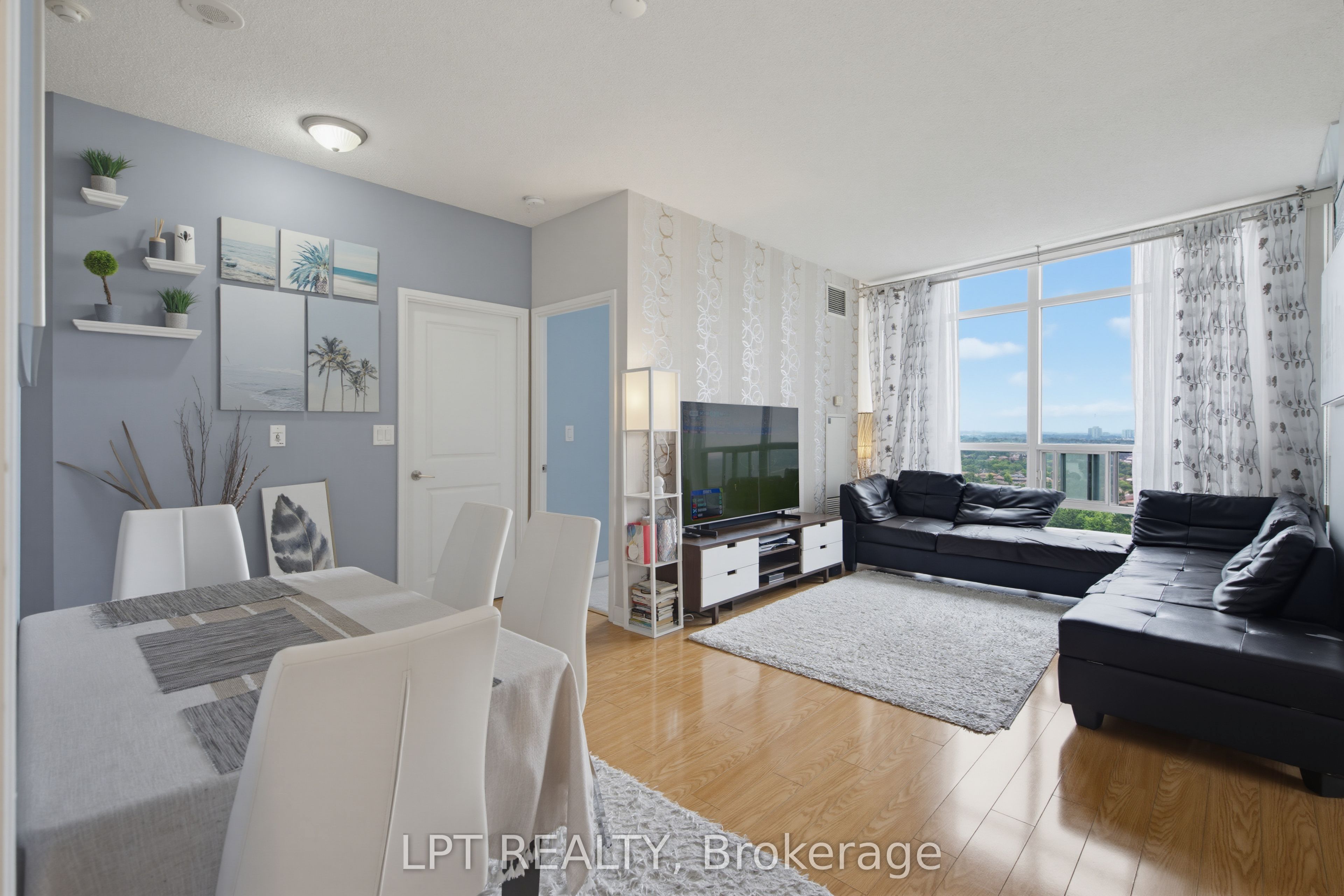 80 Absolute Avenue 1303 Property Photo 2