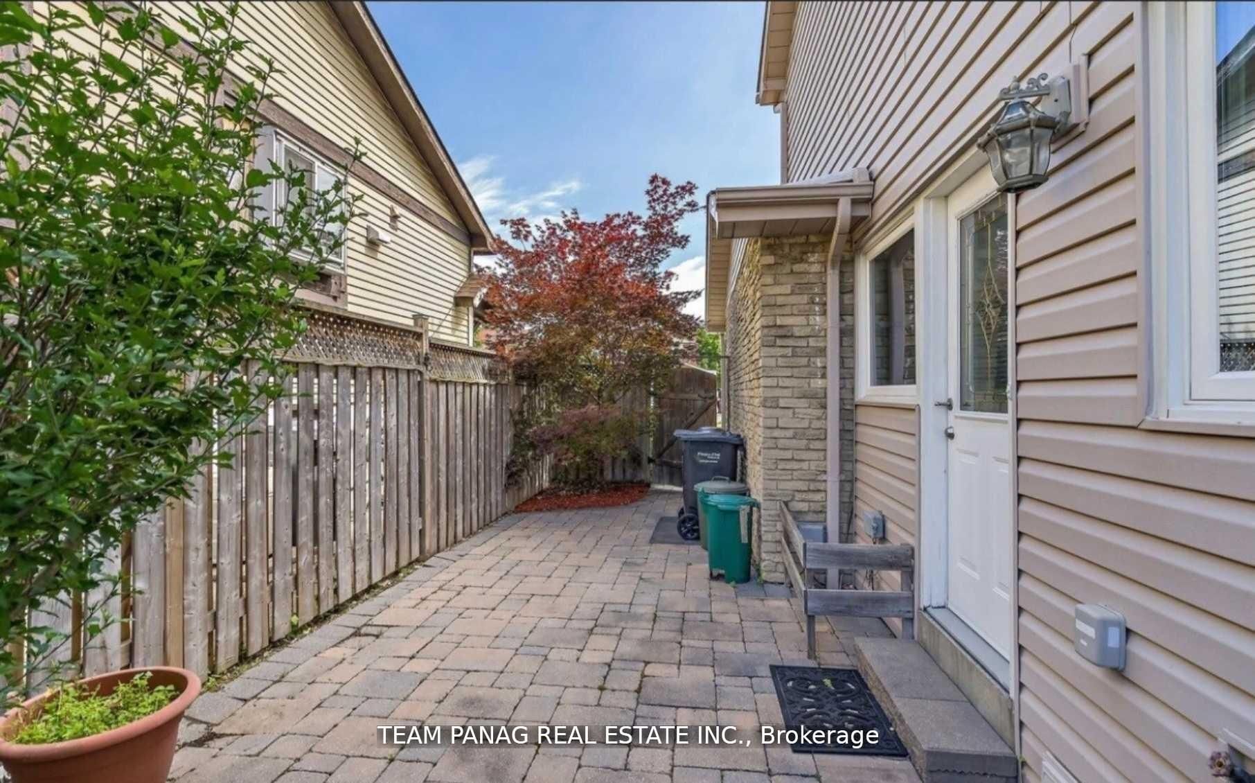 273 Hansen Road N Property Photo 33