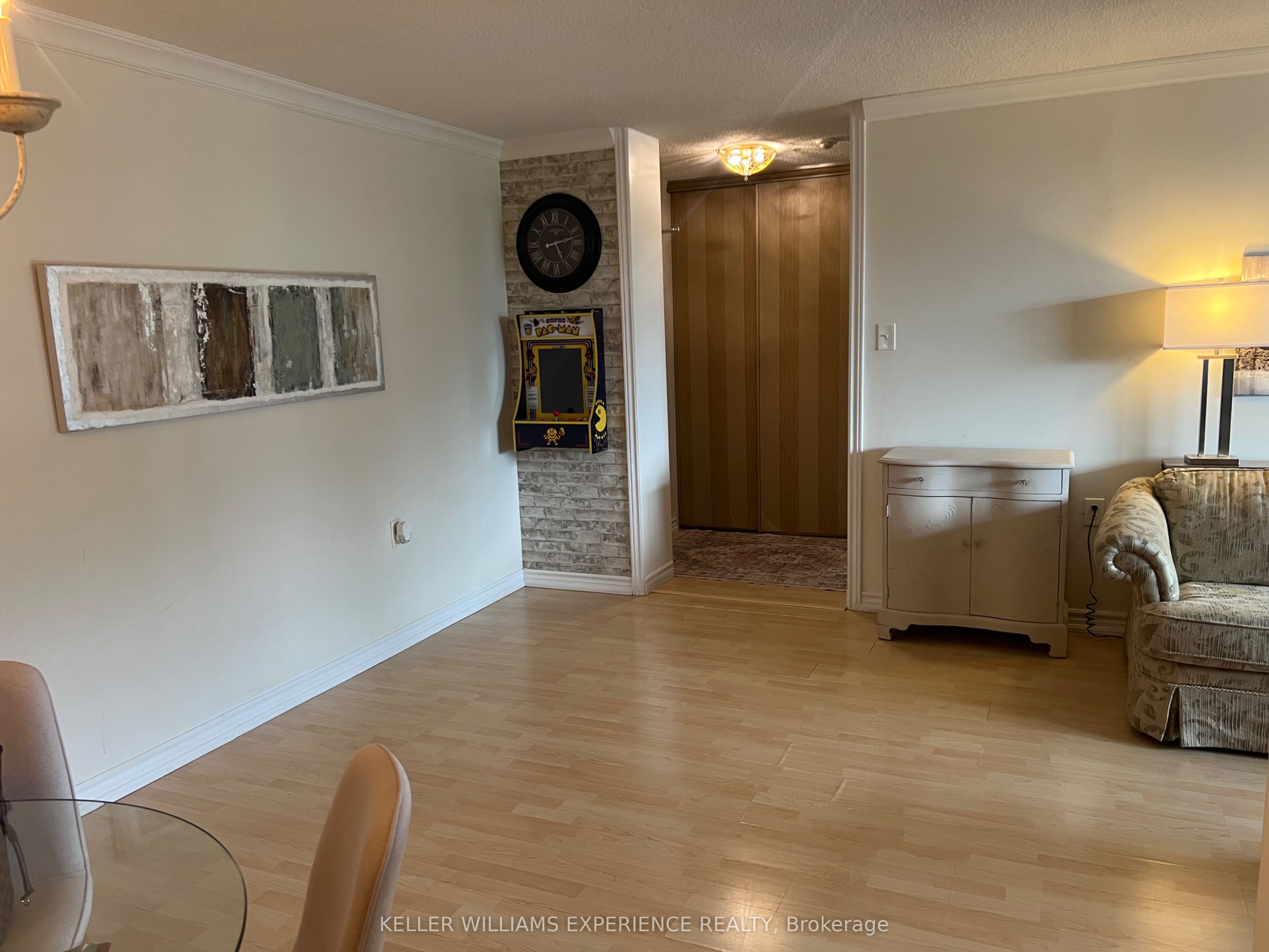 18 Knightsbridge Road 210 Property Photo 17