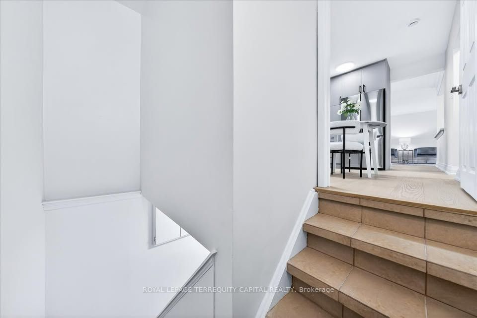 65 Glenmanor Drive Lower Property Photo 5