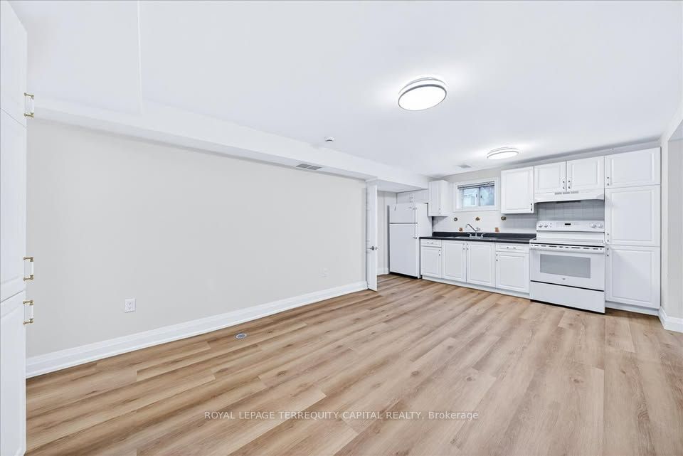 65 Glenmanor Drive Lower Property Photo 6