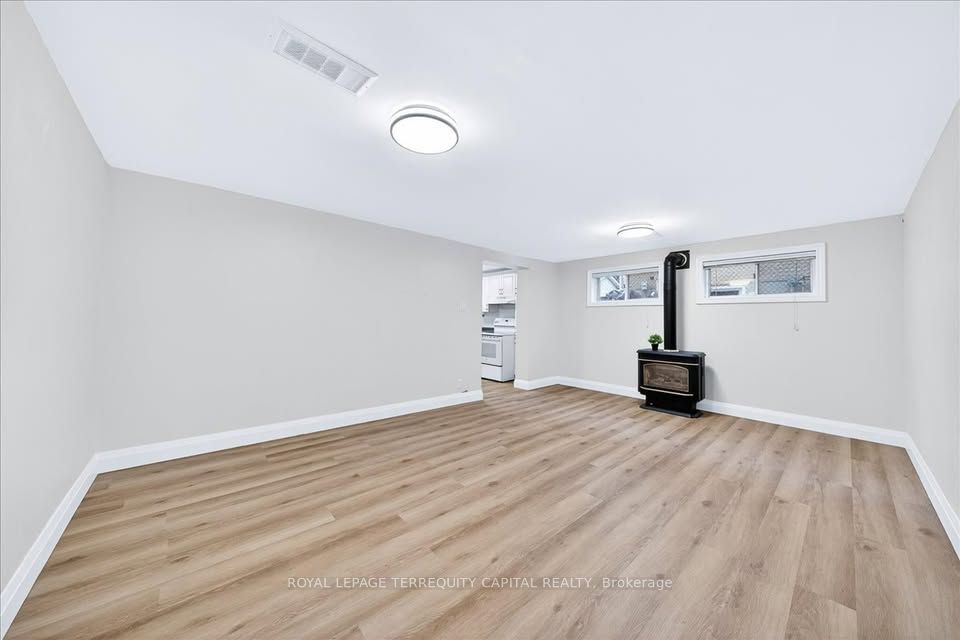 65 Glenmanor Drive Lower Property Photo 8
