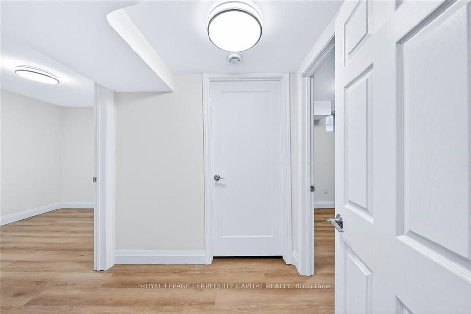 65 Glenmanor Drive Lower Property Photo 10