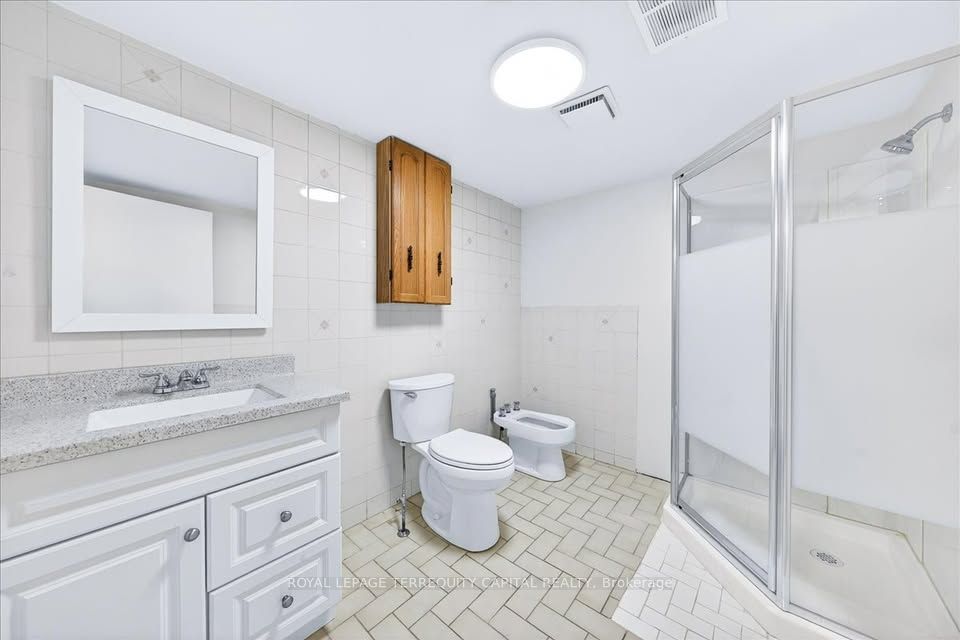 65 Glenmanor Drive Lower Property Photo 13