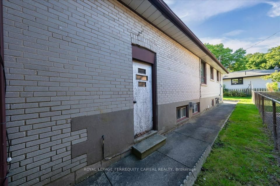 65 Glenmanor Drive Lower Property Photo 16