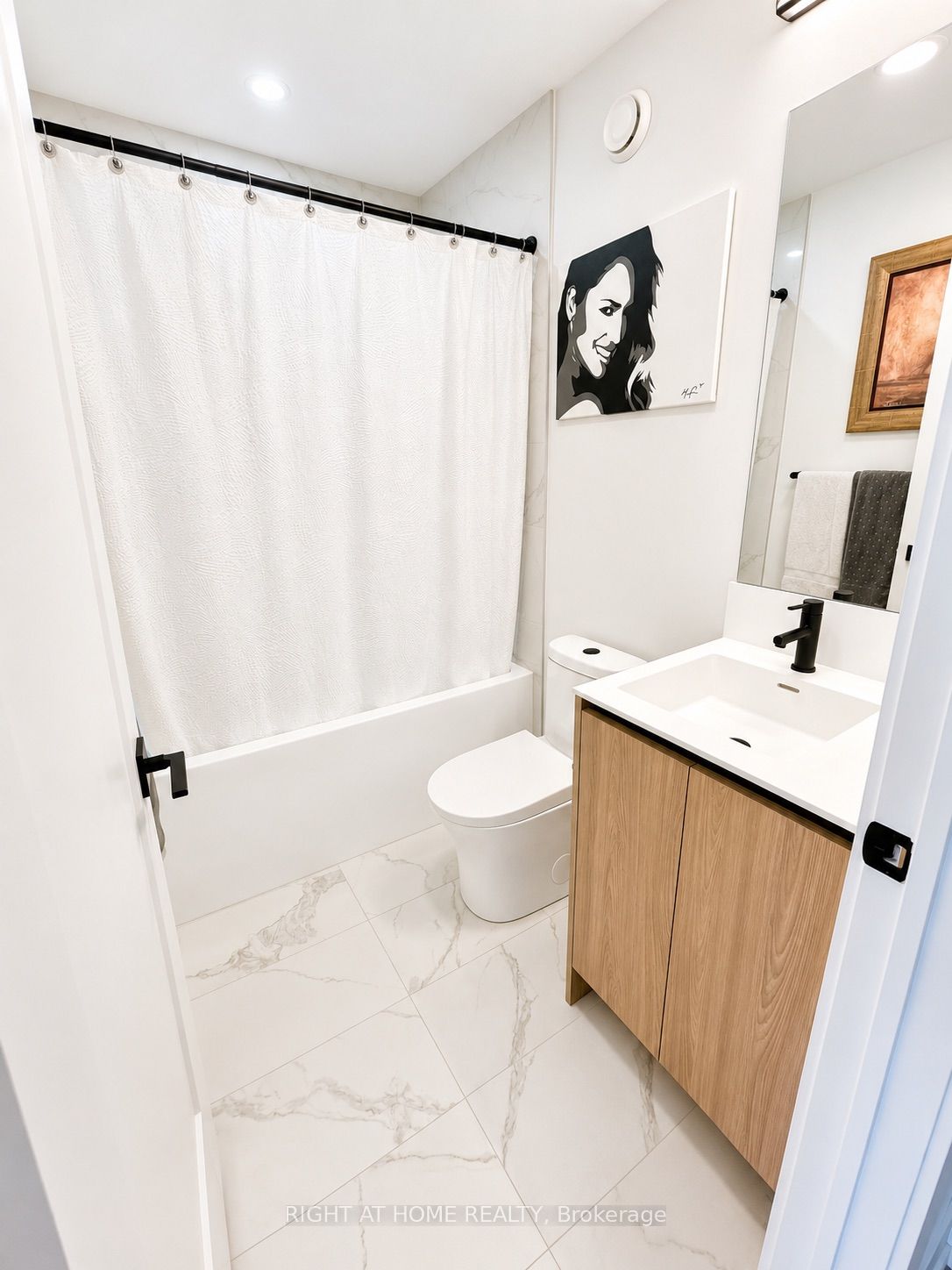 10 Lou Parsons Way 3 Property Photo 10