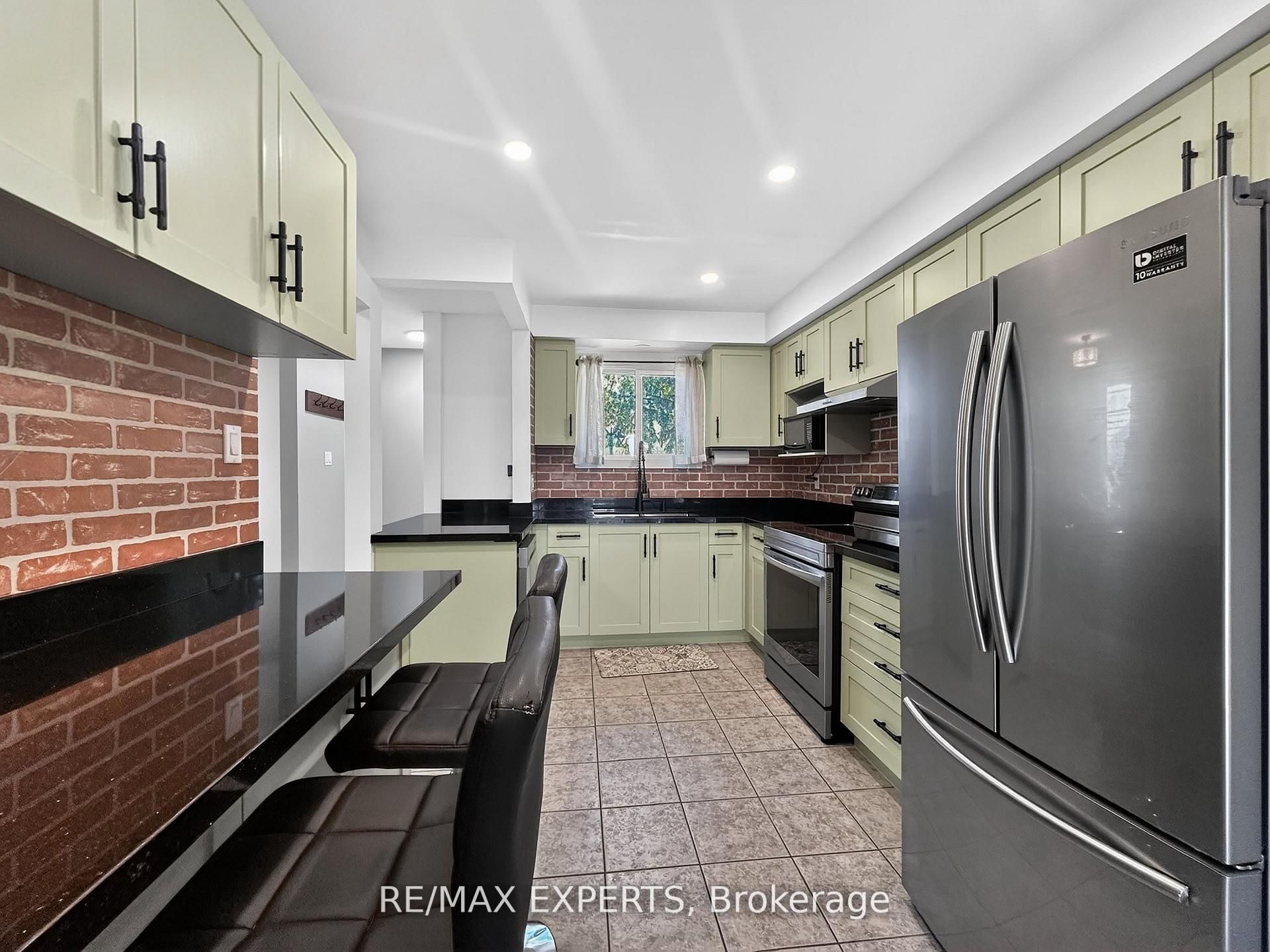 86 Sutter Avenue Property Photo 7