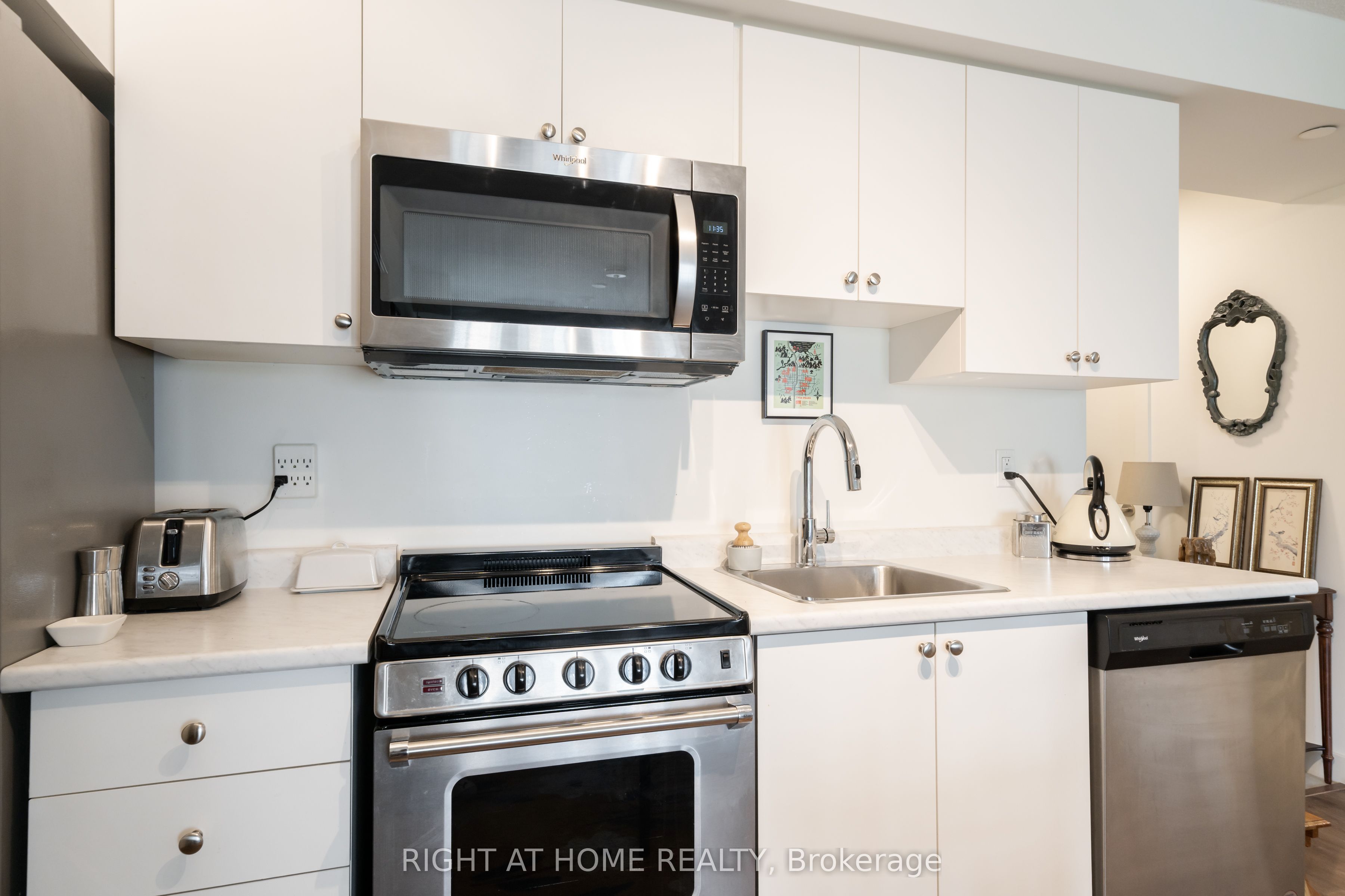 10 Wilby Crescent 807 Property Photo 10