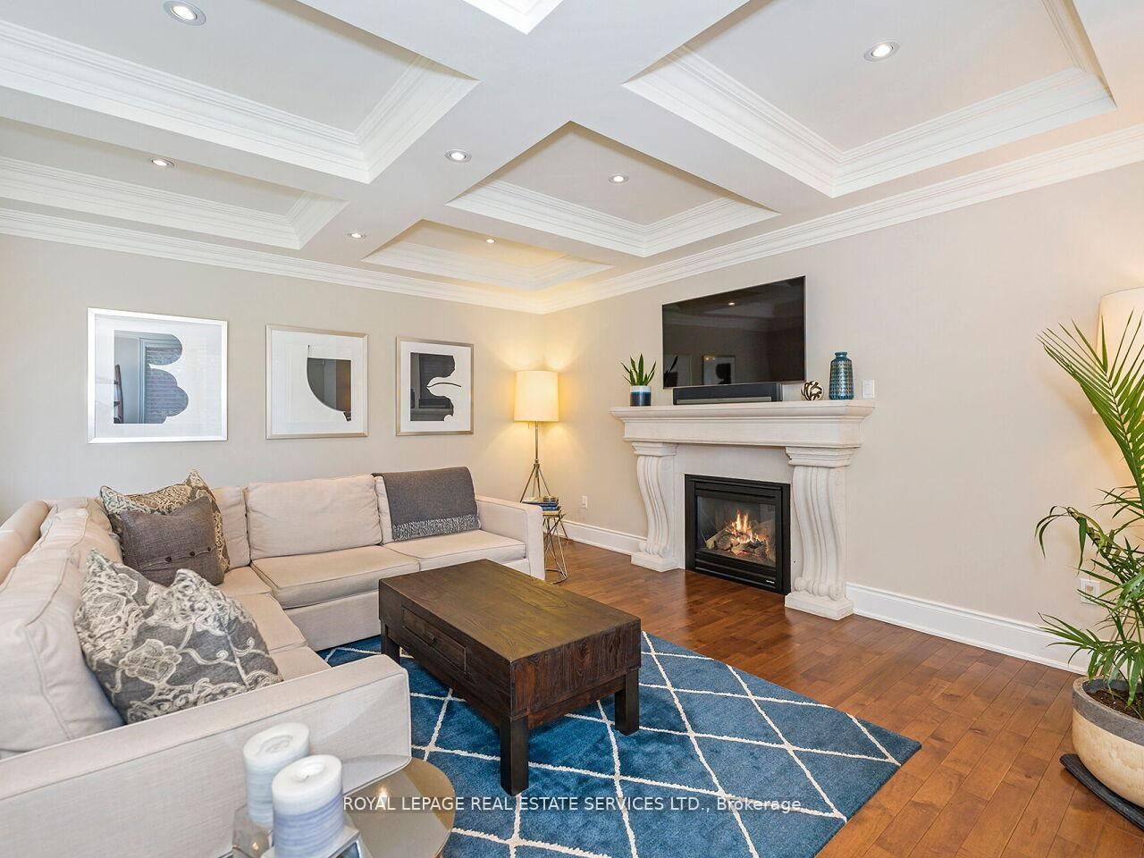 24 Jopling Avenue N Property Photo 19