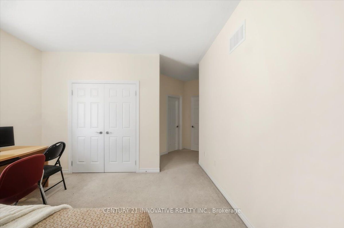 13 Royal West Drive Property Photo 21