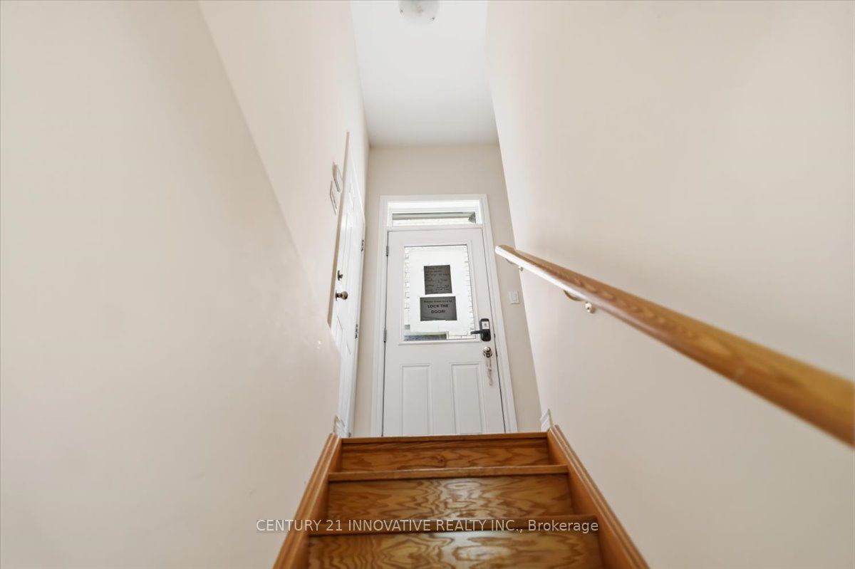 13 Royal West Drive Property Photo 29