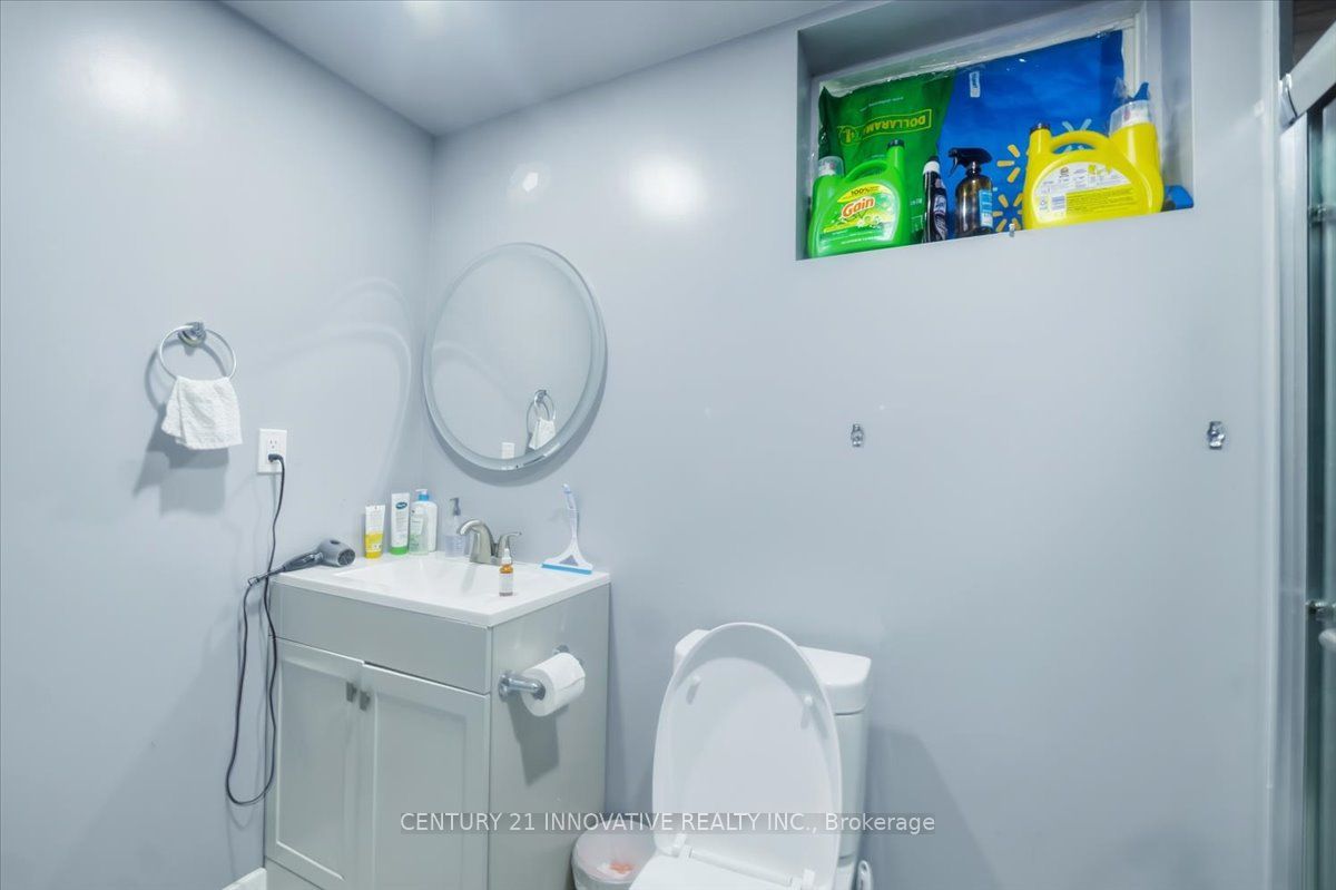 13 Royal West Drive Property Photo 33