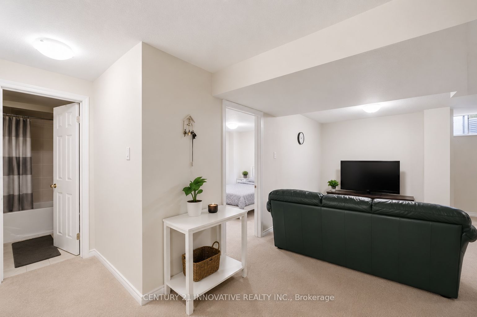 13 Royal West Drive Property Photo 34