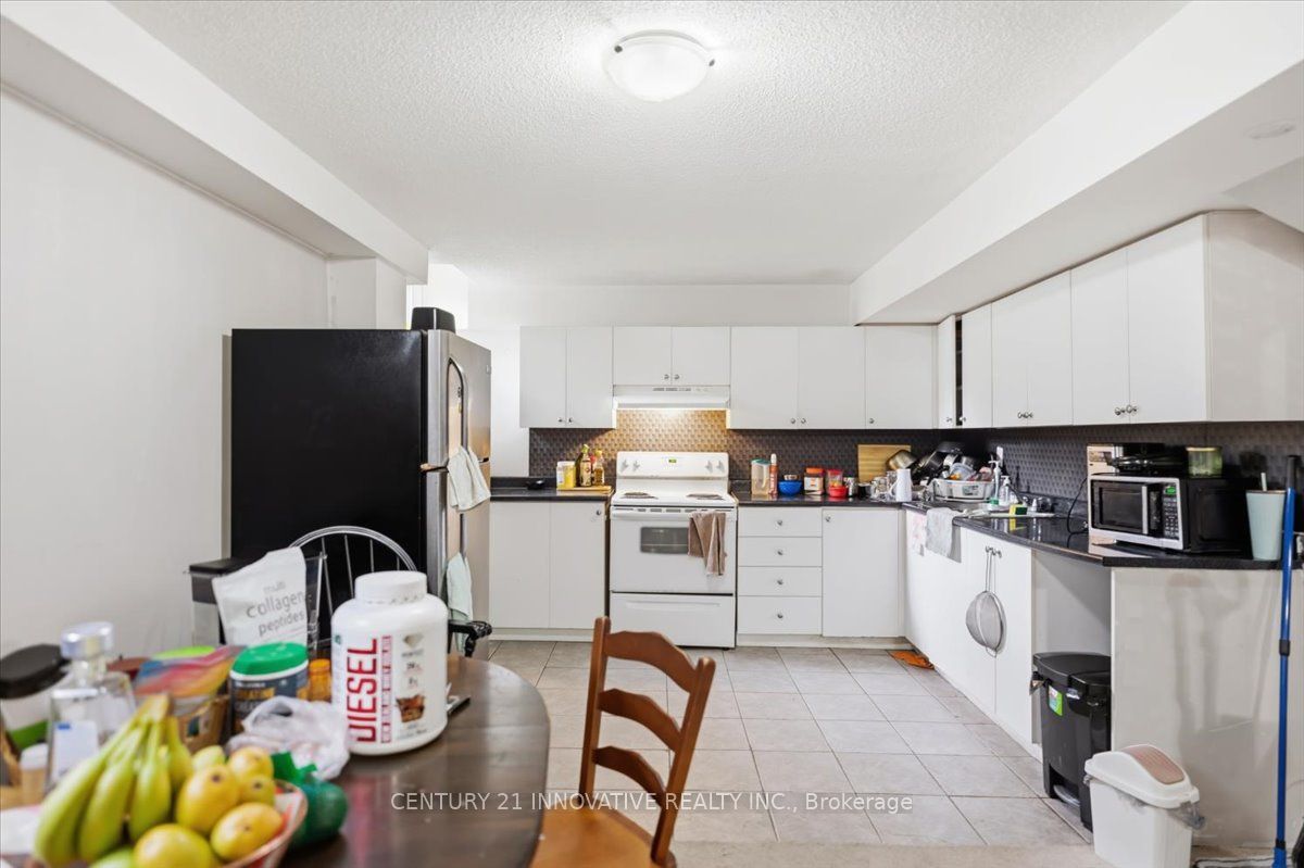 13 Royal West Drive Property Photo 36