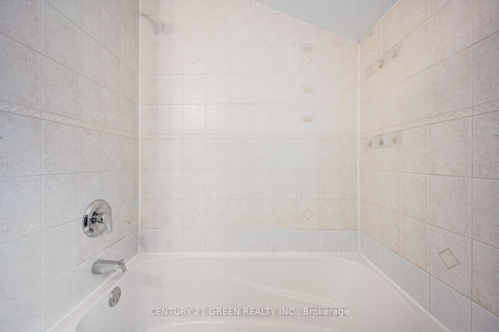 11 Burgby Avenue Property Photo 33