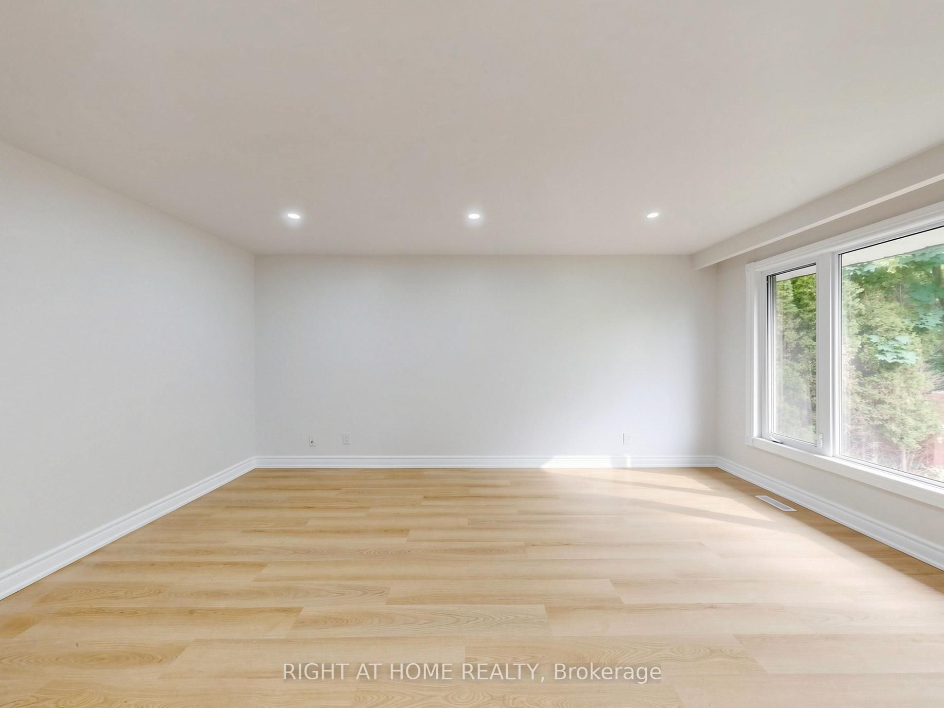 8 Caledonia Road Property Photo 4