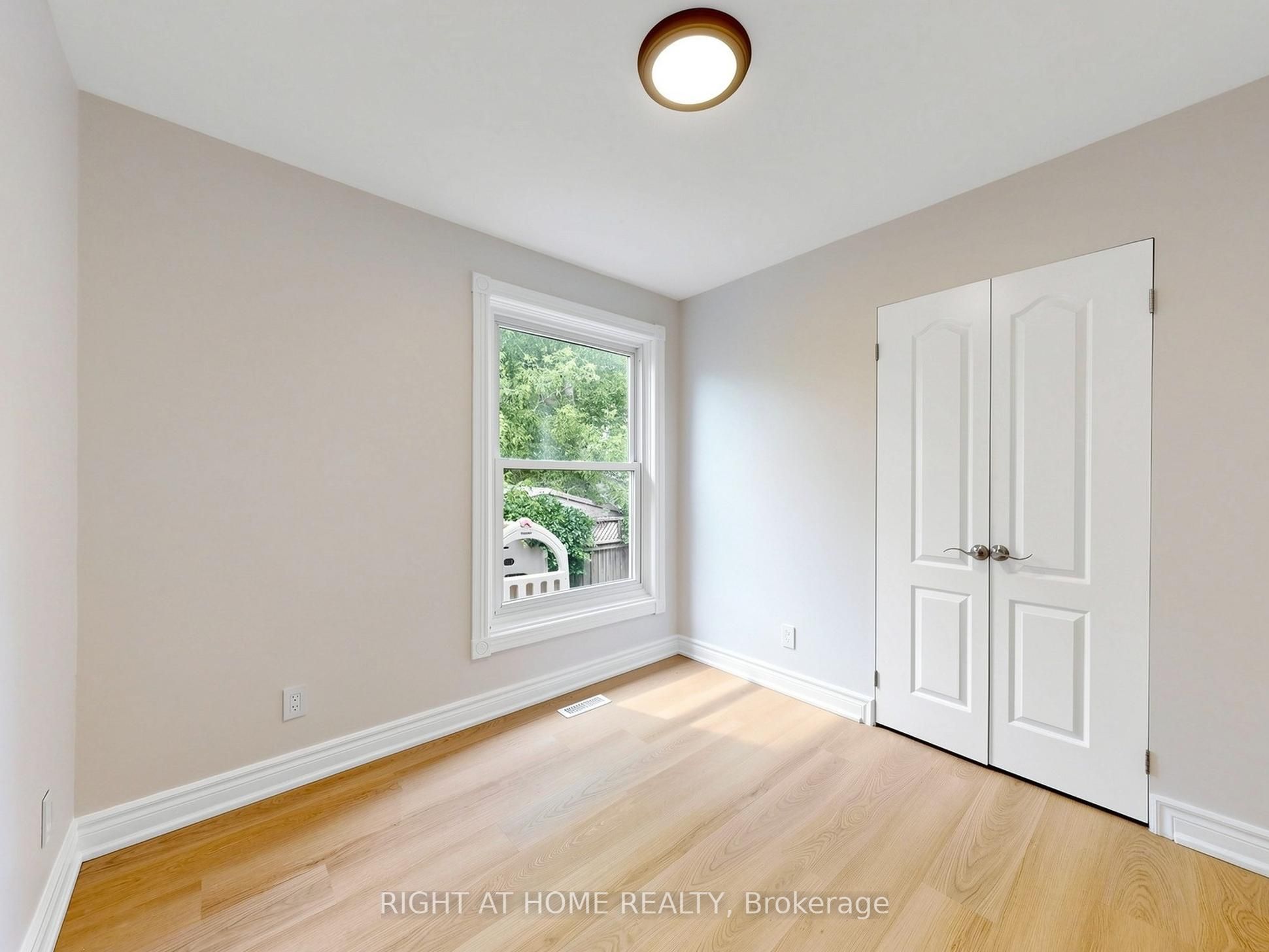 8 Caledonia Road Property Photo 17