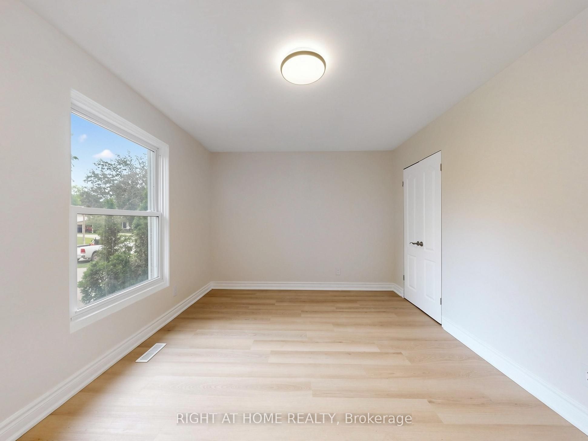 8 Caledonia Road Property Photo 19