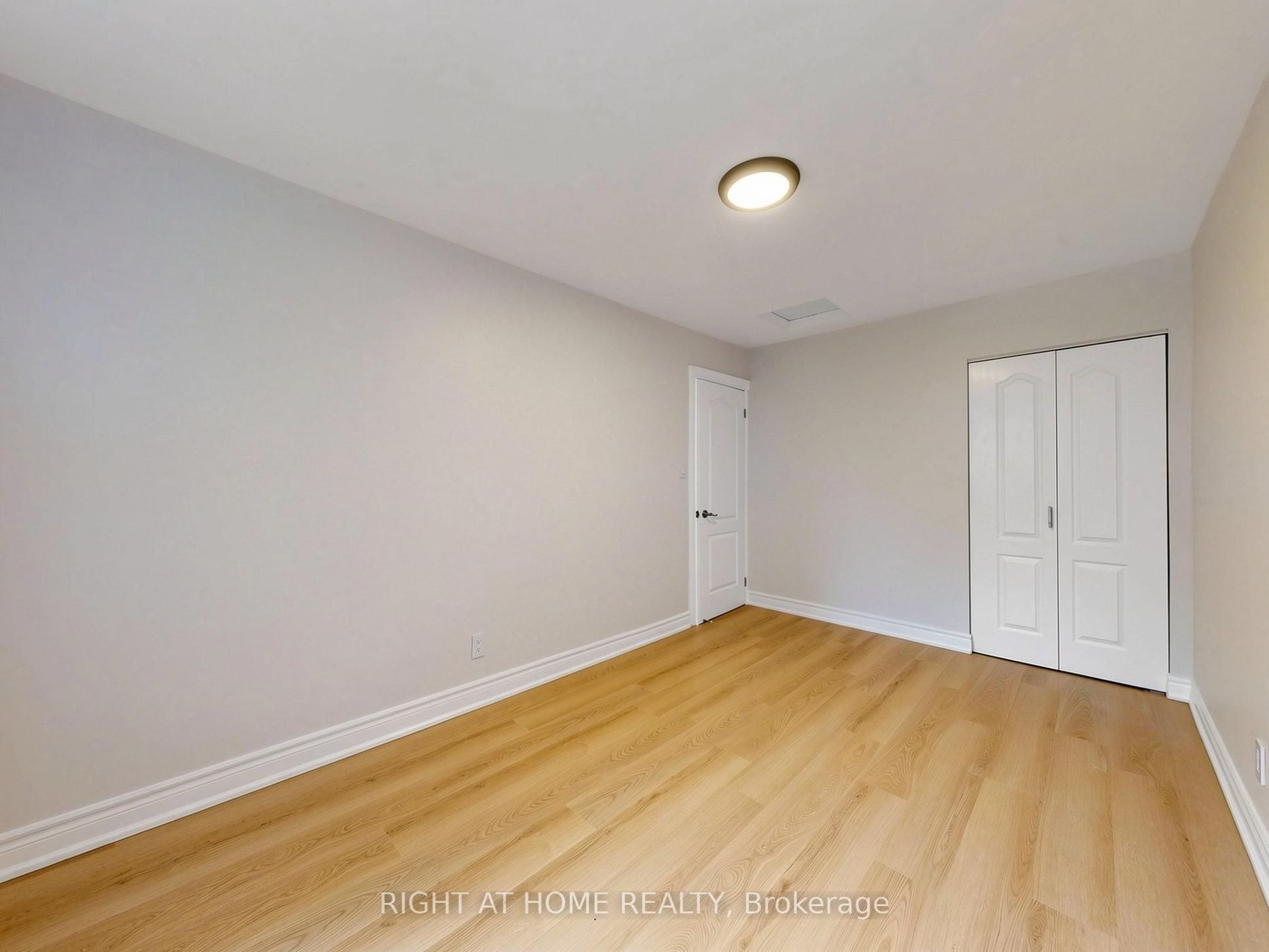 8 Caledonia Road Property Photo 21