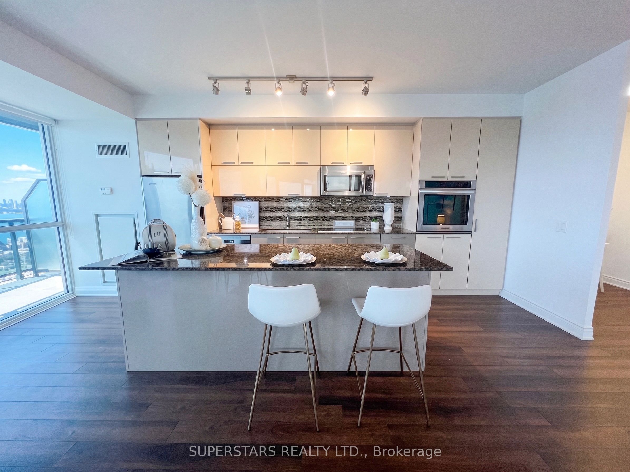 80 Marine Parade Drive 2302 Property Photo 3