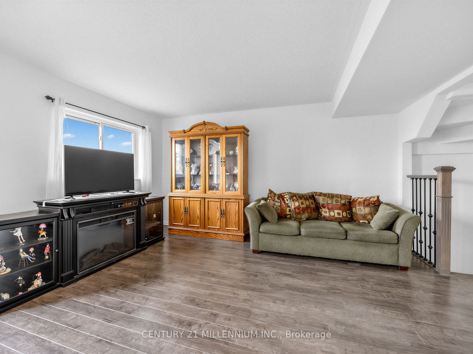 1020 Central Park Drive W 52 Property Photo 14
