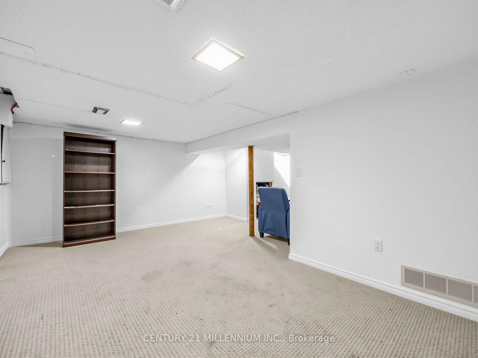 1020 Central Park Drive W 52 Property Photo 20