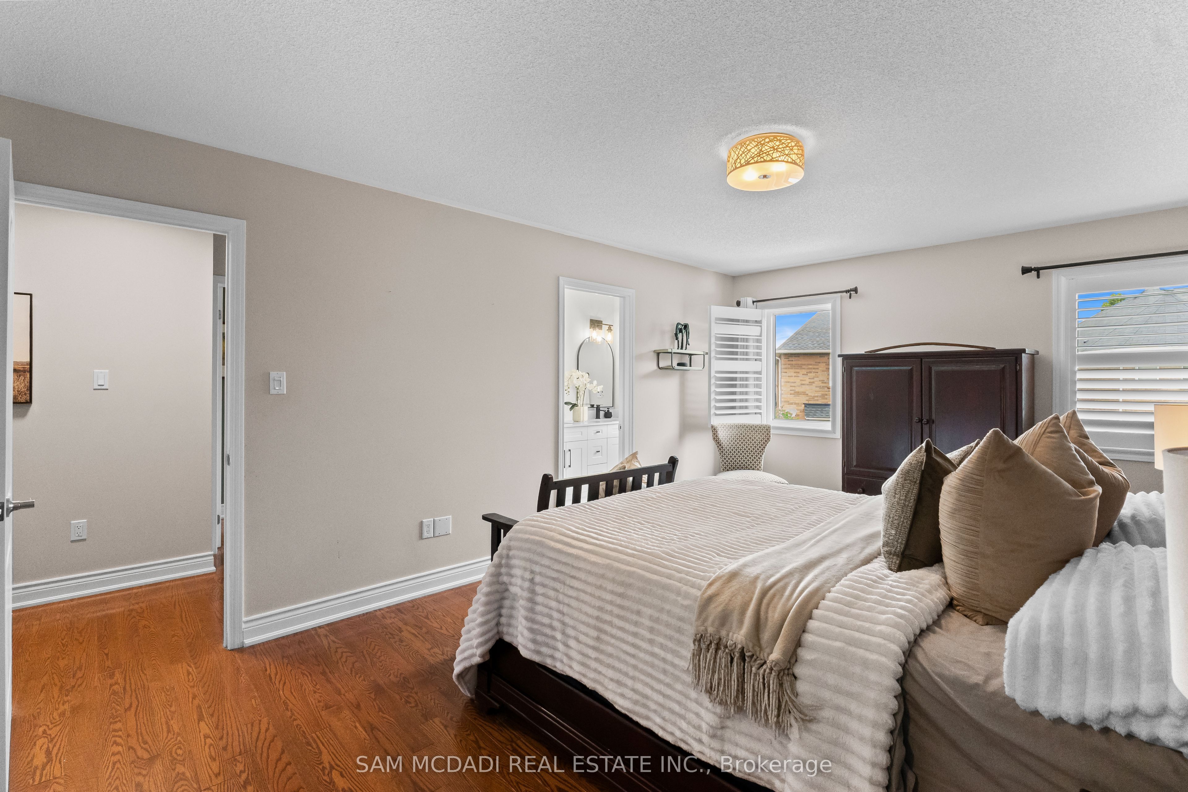 899 Pickersgill Crescent Property Photo 28
