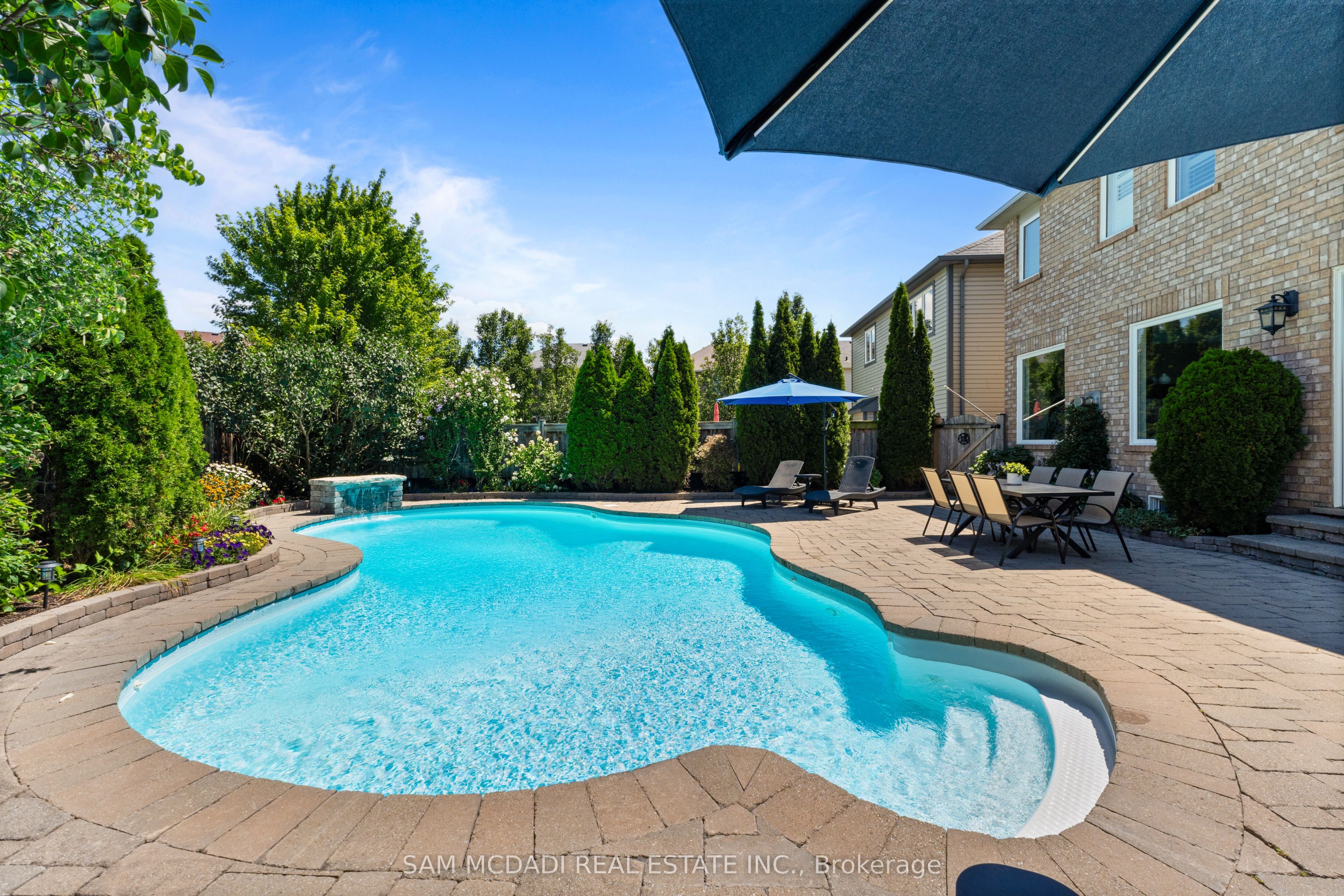 899 Pickersgill Crescent Property Photo 38