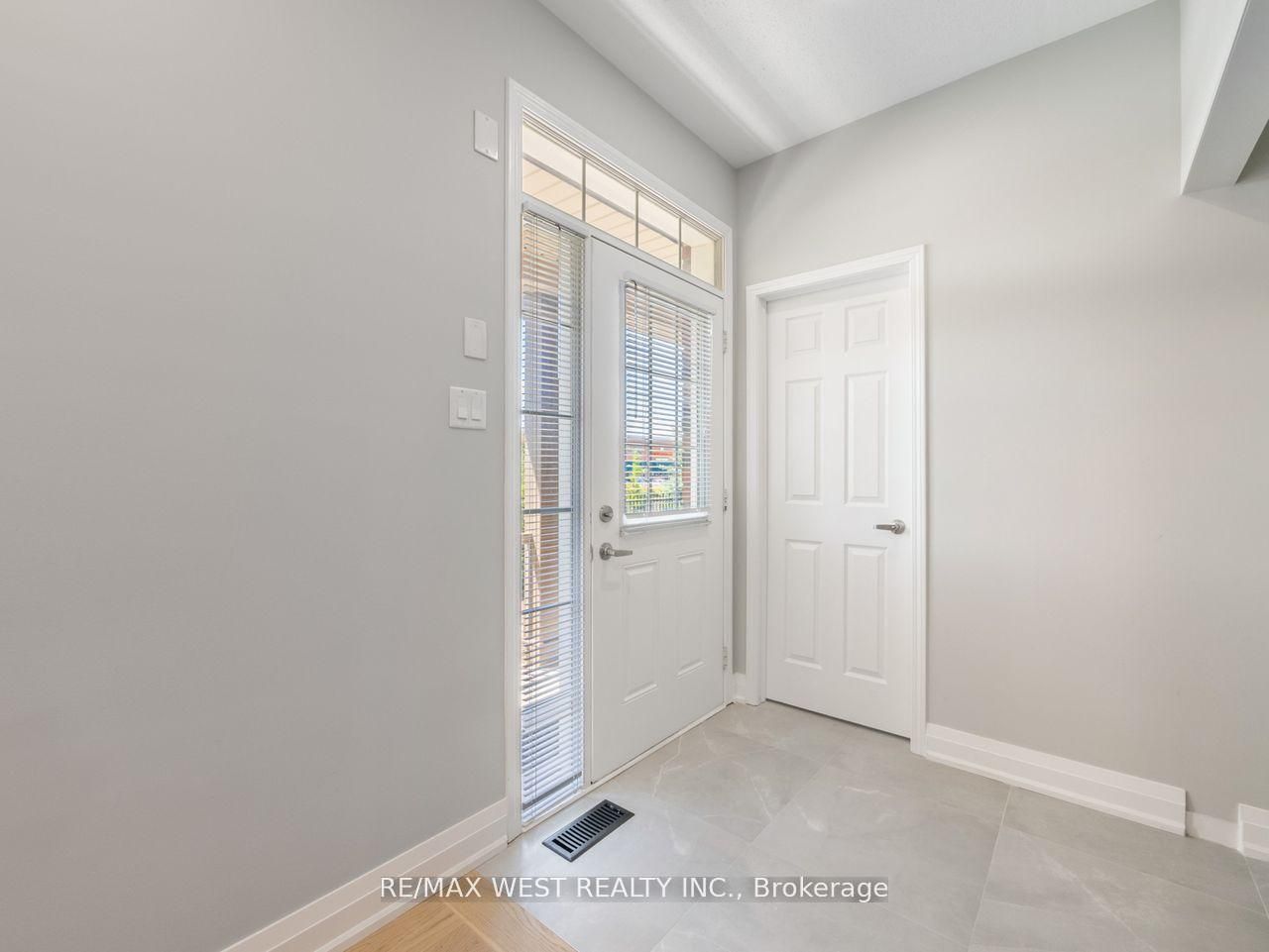 60 Utopia Way Property Photo 8