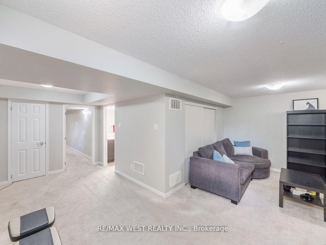 60 Utopia Way Property Photo 41
