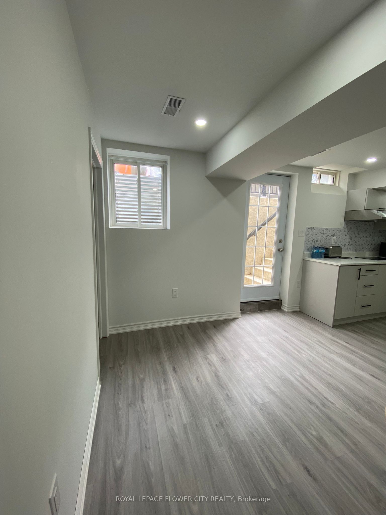 29 Marshmarigold Drive Basement Property Photo 3