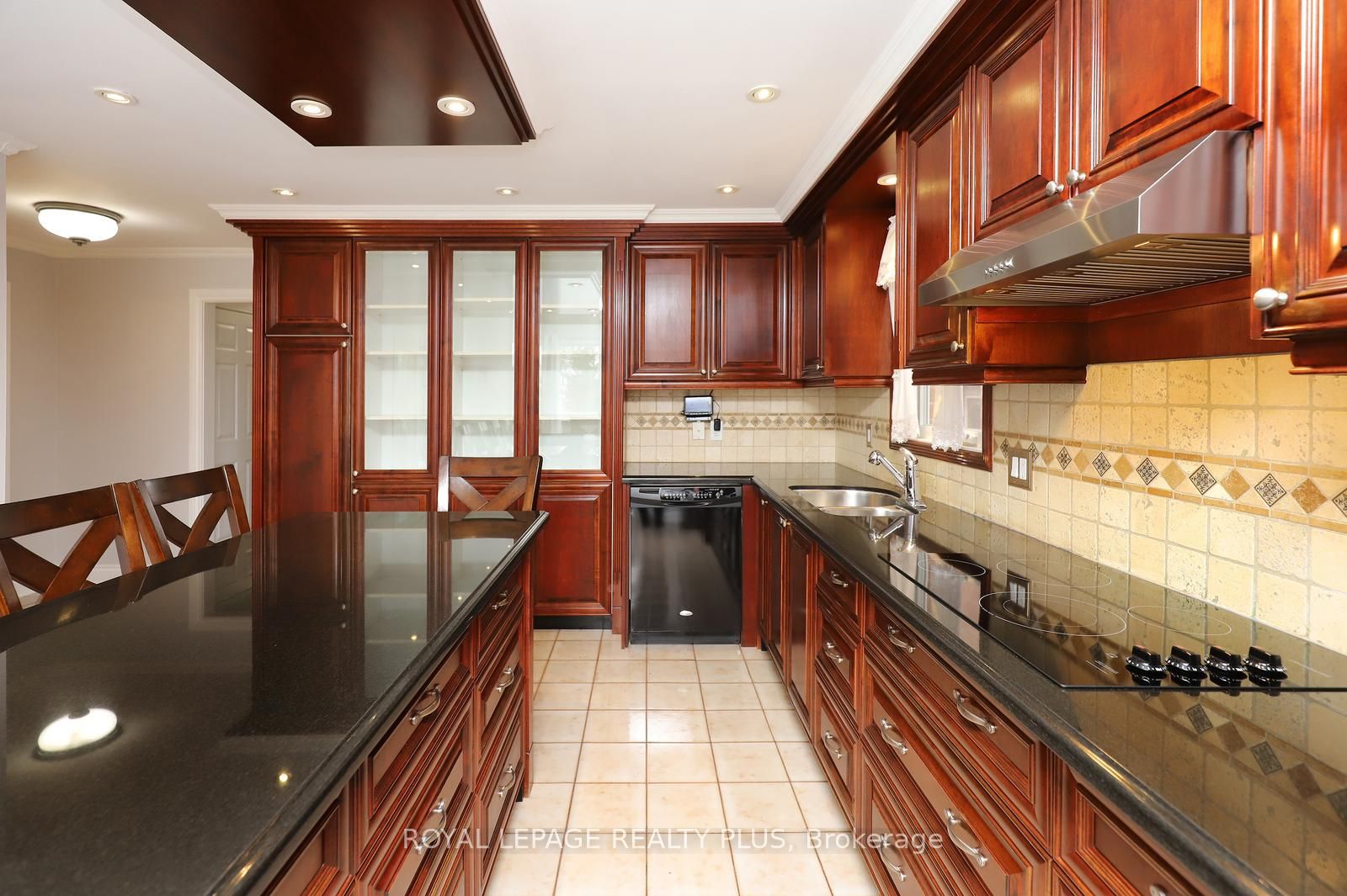 1086 Hedge Drive Property Photo 13