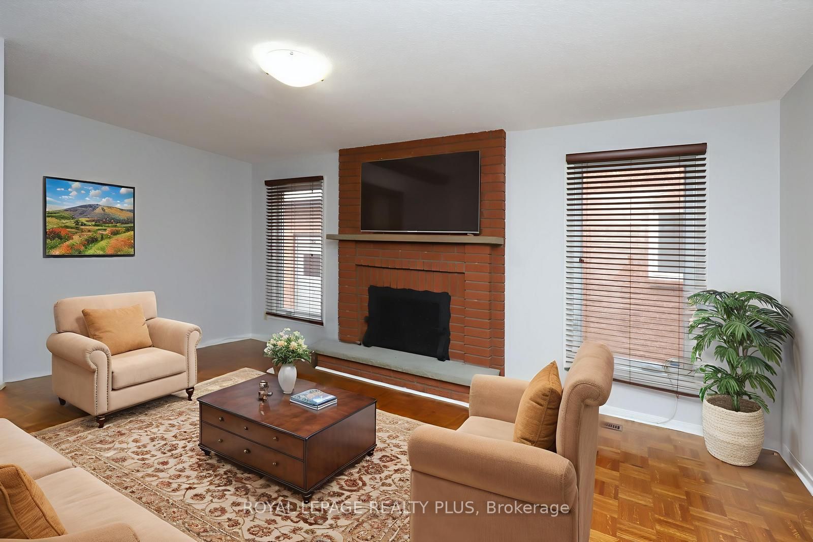 1086 Hedge Drive Property Photo 15