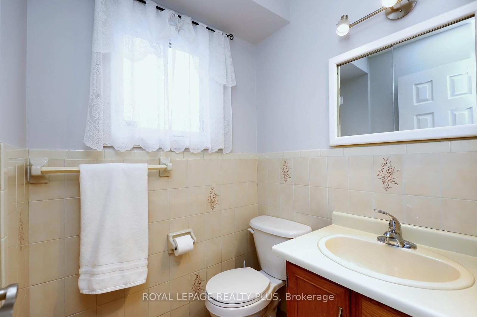 1086 Hedge Drive Property Photo 17
