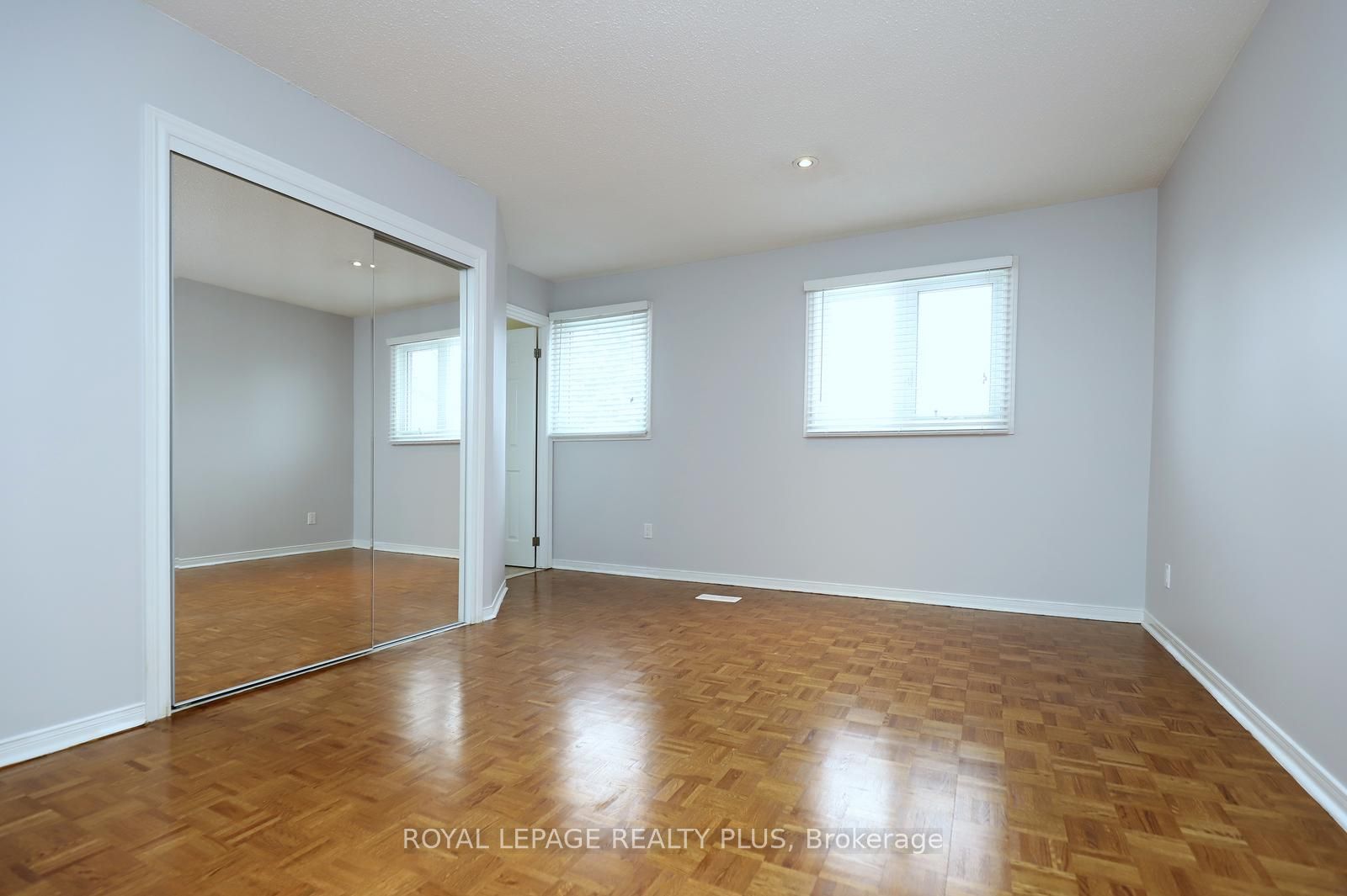 1086 Hedge Drive Property Photo 21